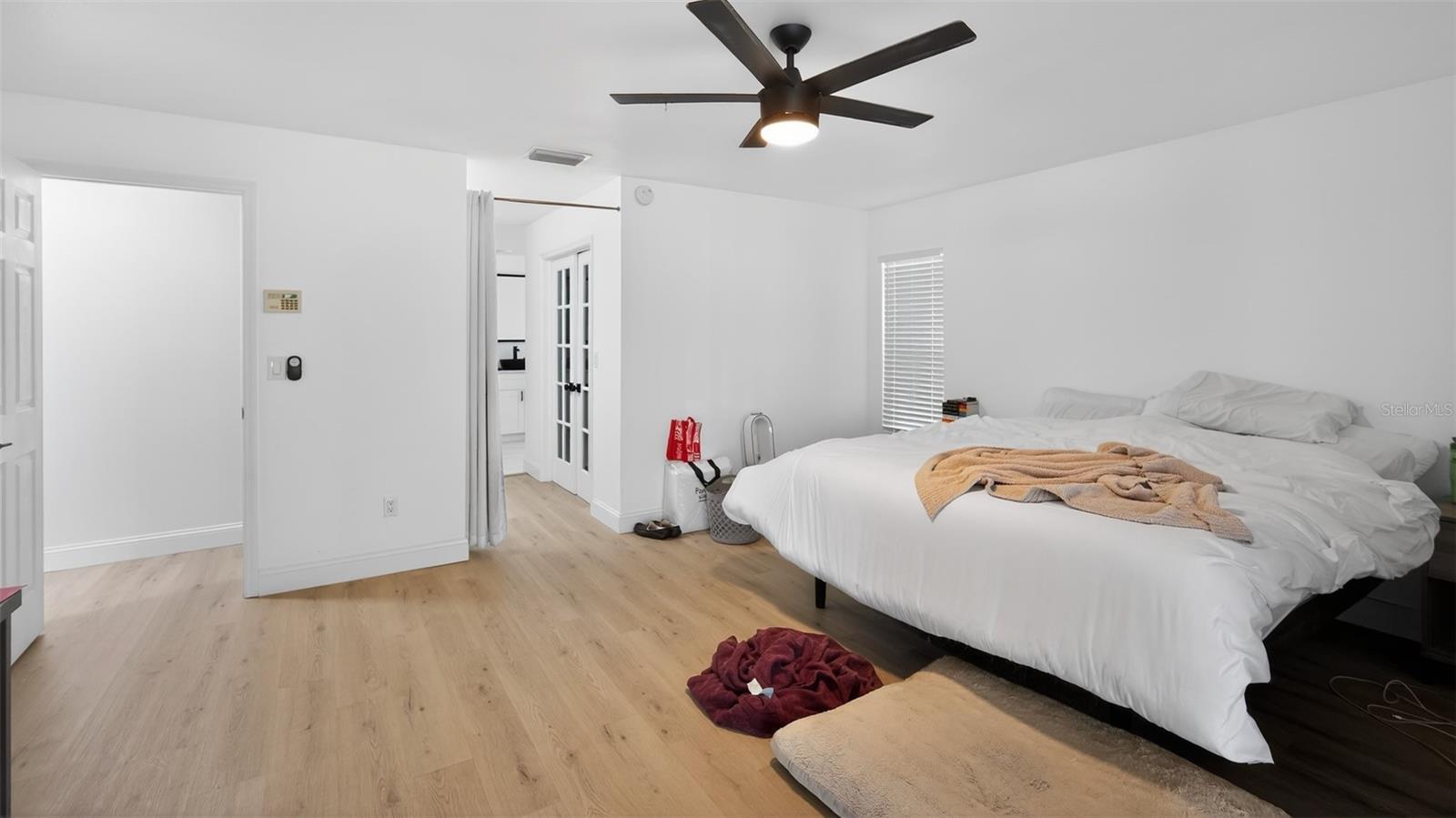 BARRINGTON OAKS EAST - Residential