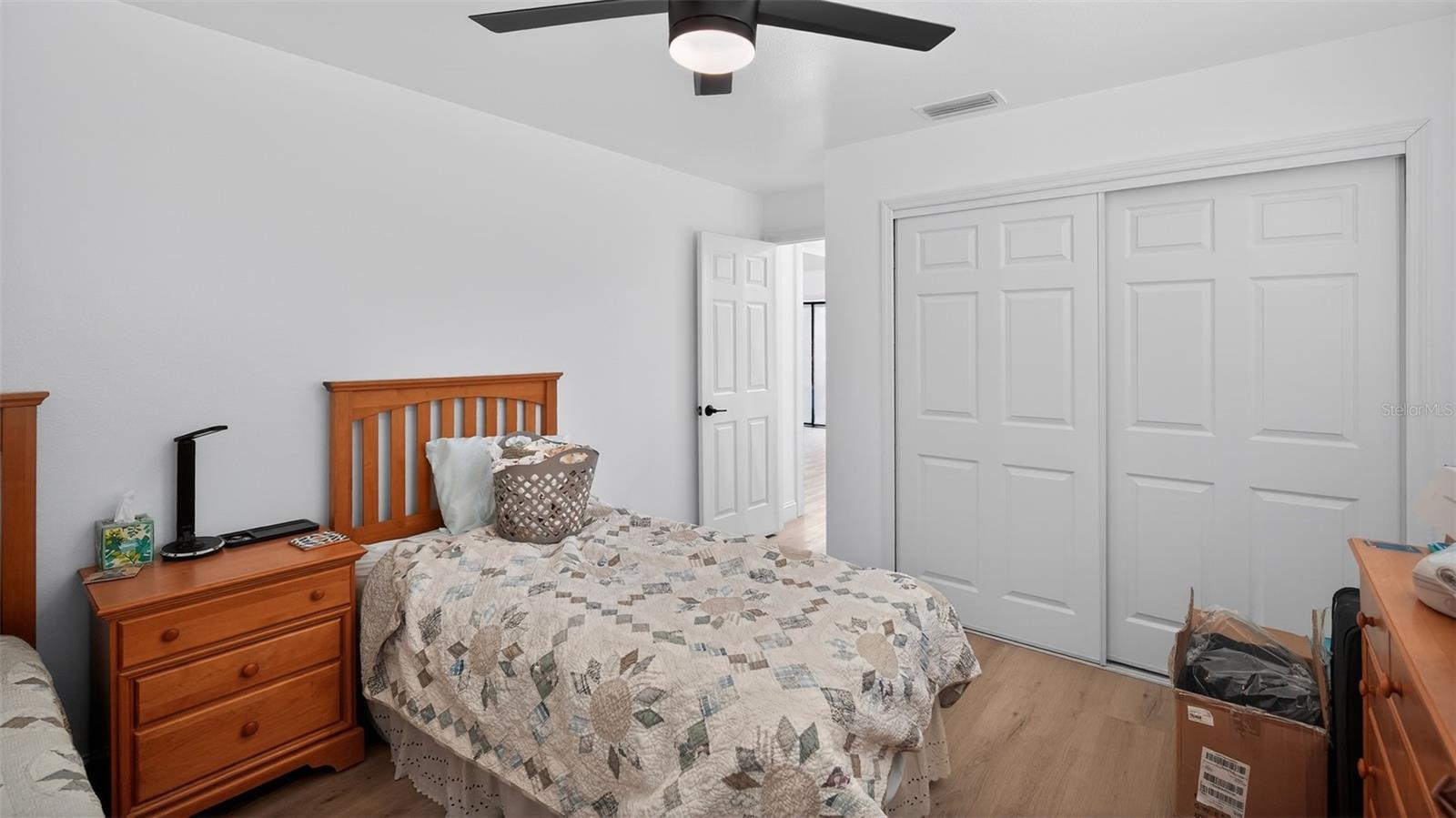 BARRINGTON OAKS EAST - Residential