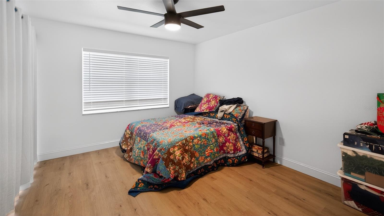 BARRINGTON OAKS EAST - Residential