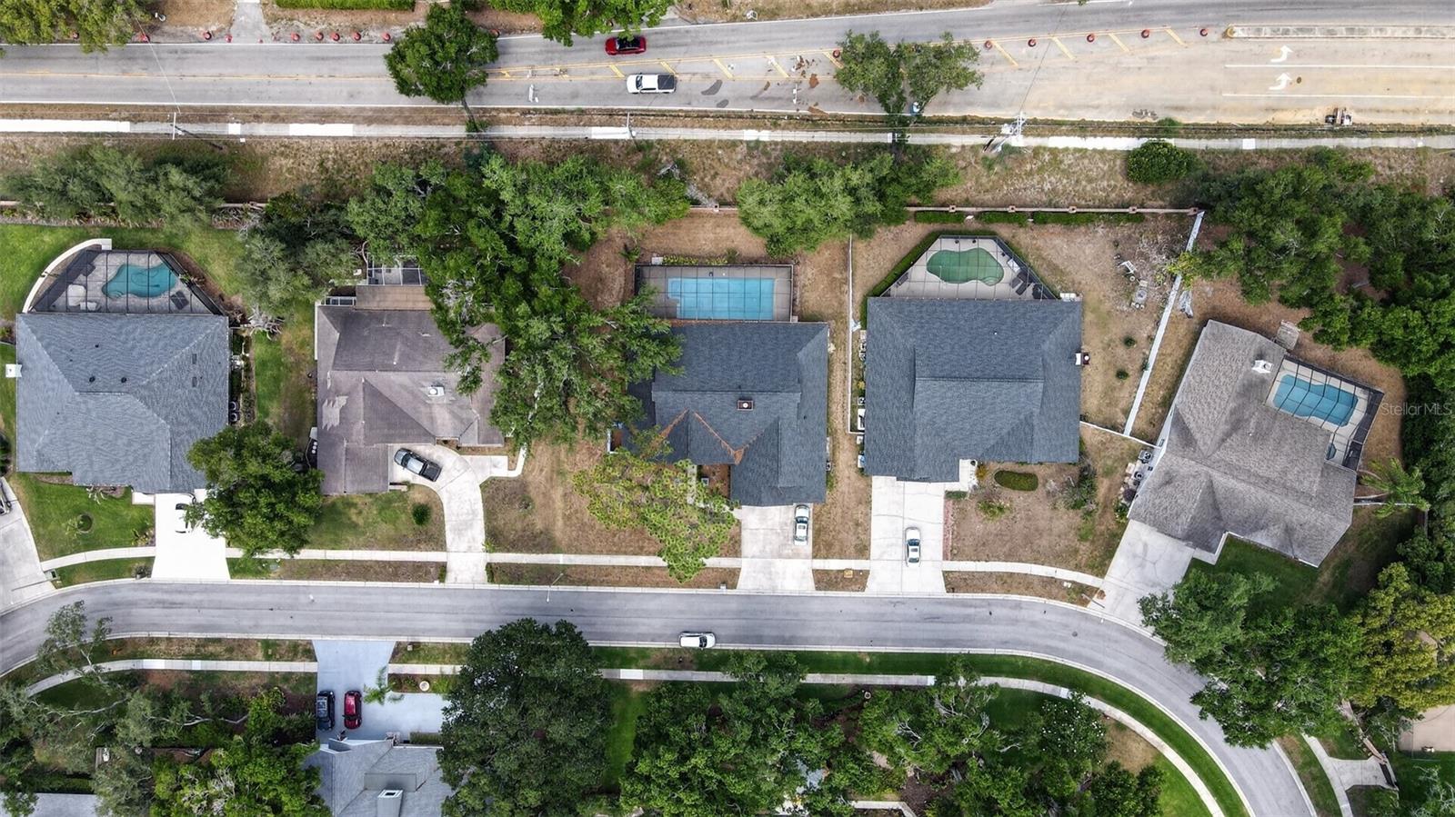 BARRINGTON OAKS EAST - Residential