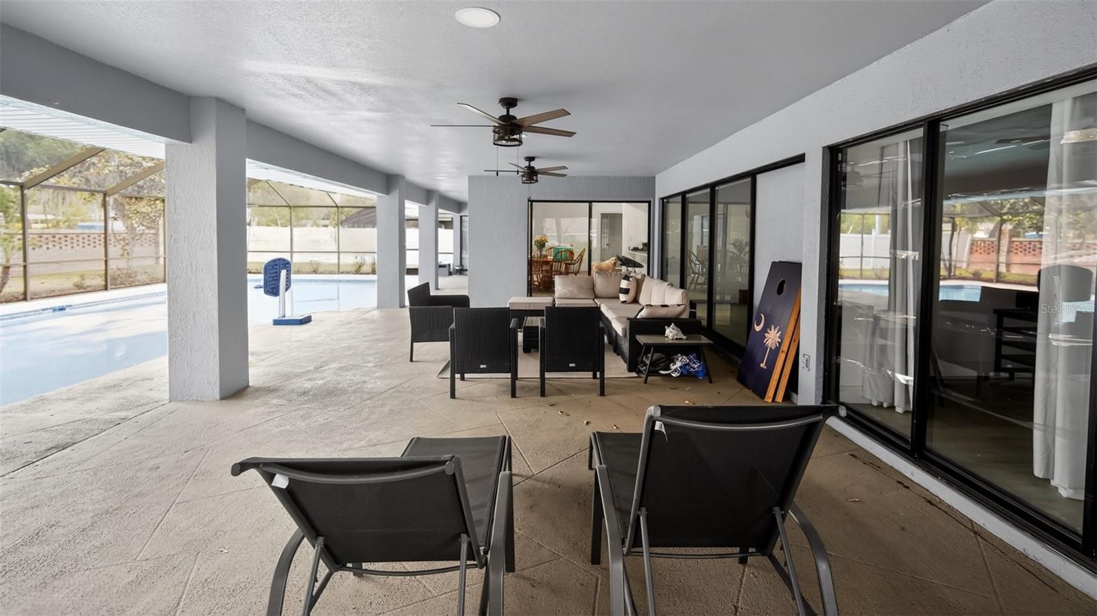 BARRINGTON OAKS EAST - Residential