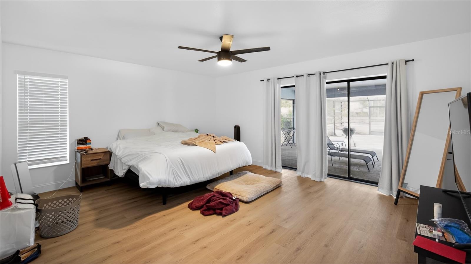 BARRINGTON OAKS EAST - Residential