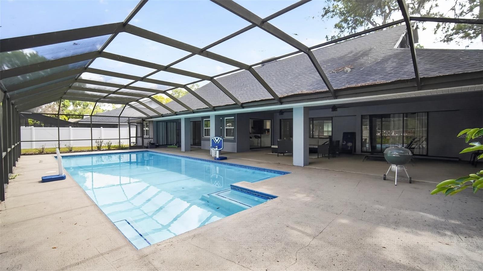 BARRINGTON OAKS EAST - Residential