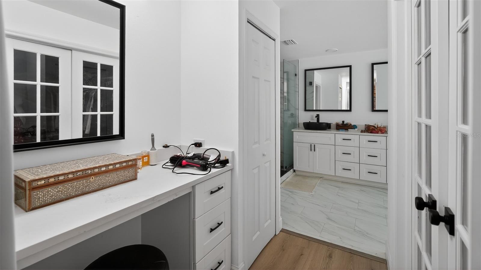 BARRINGTON OAKS EAST - Residential