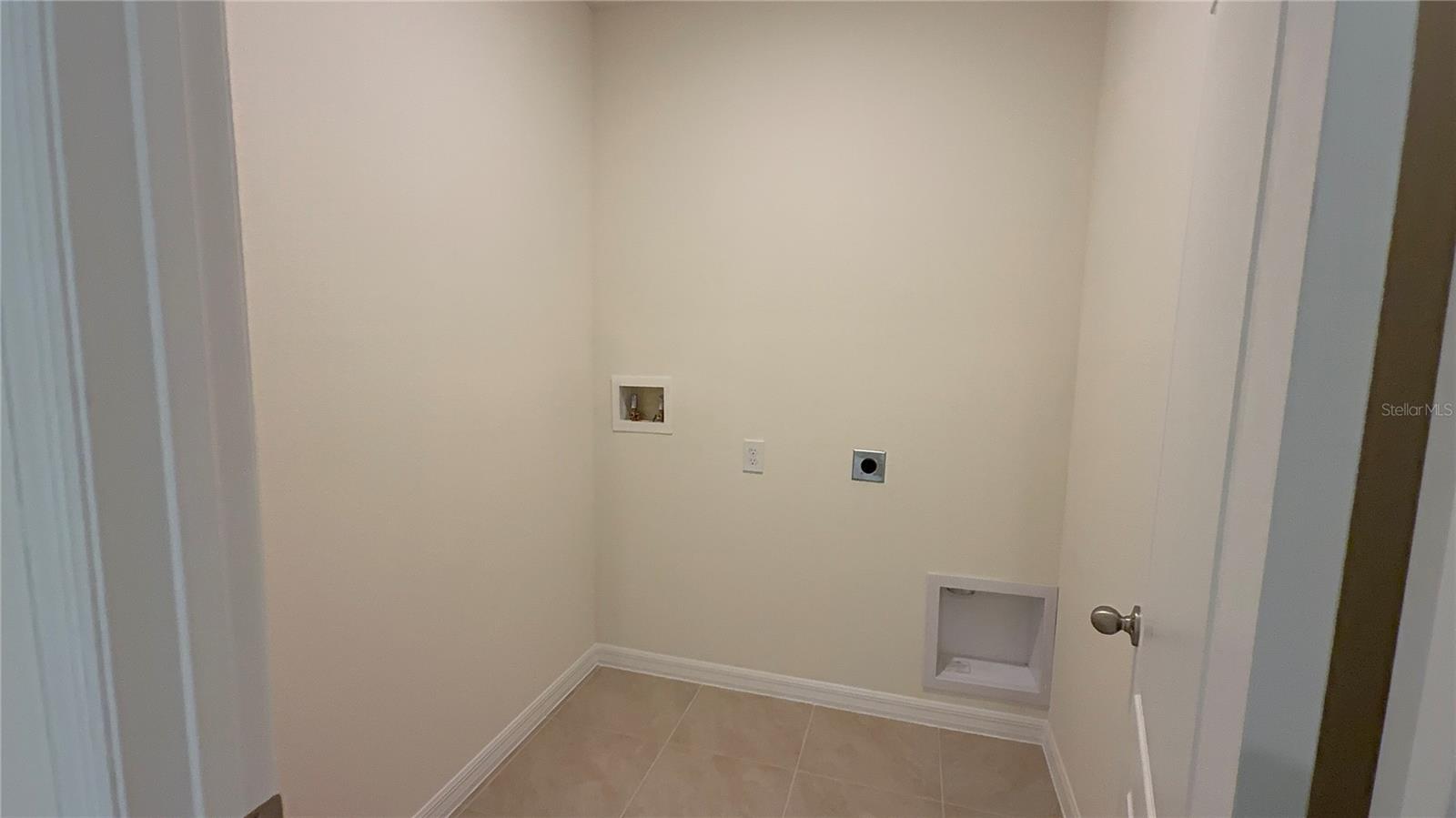 TAYLOR GRVS - Residential Lease
