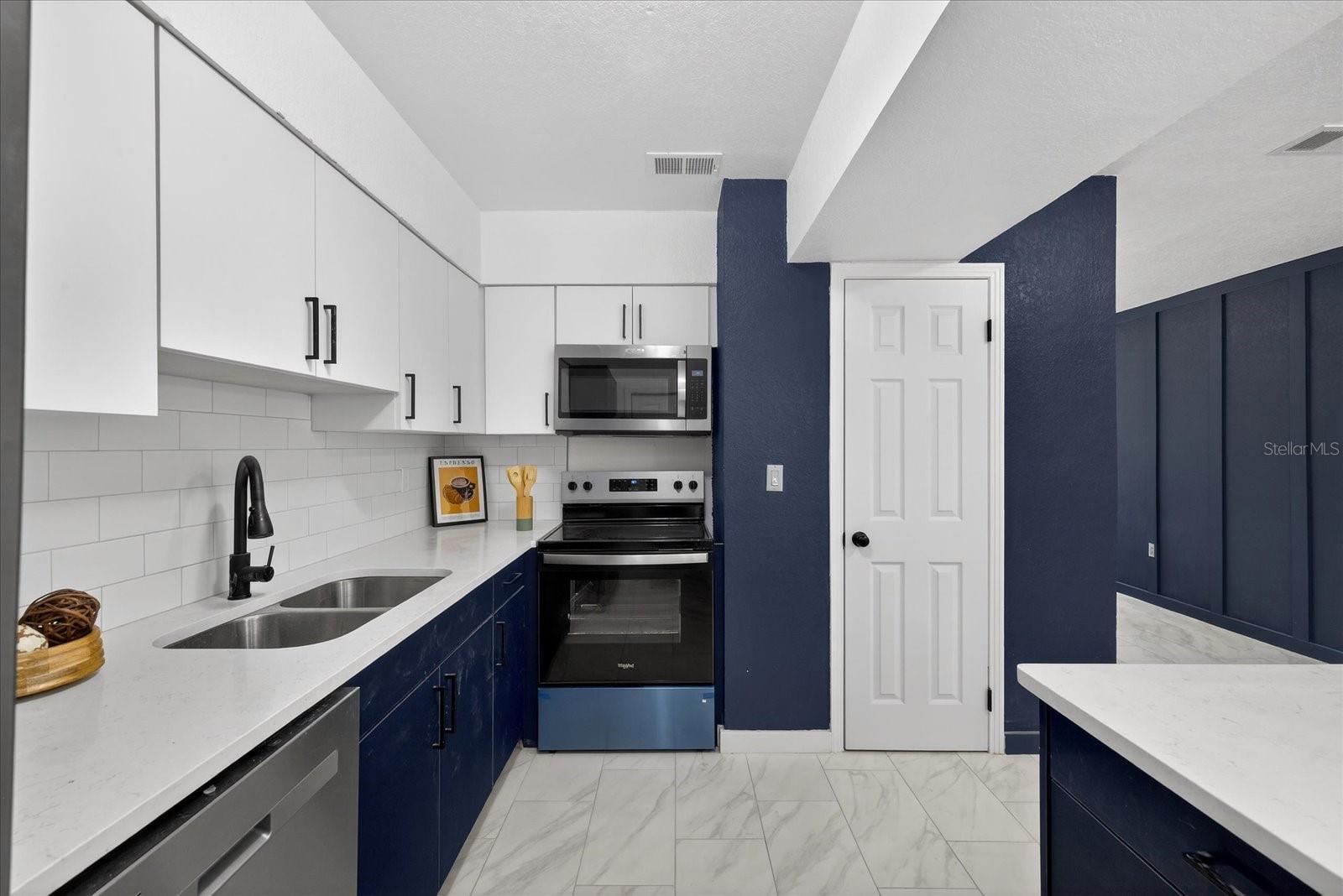 DEL RIO ESTATES UNIT 3 - Residential