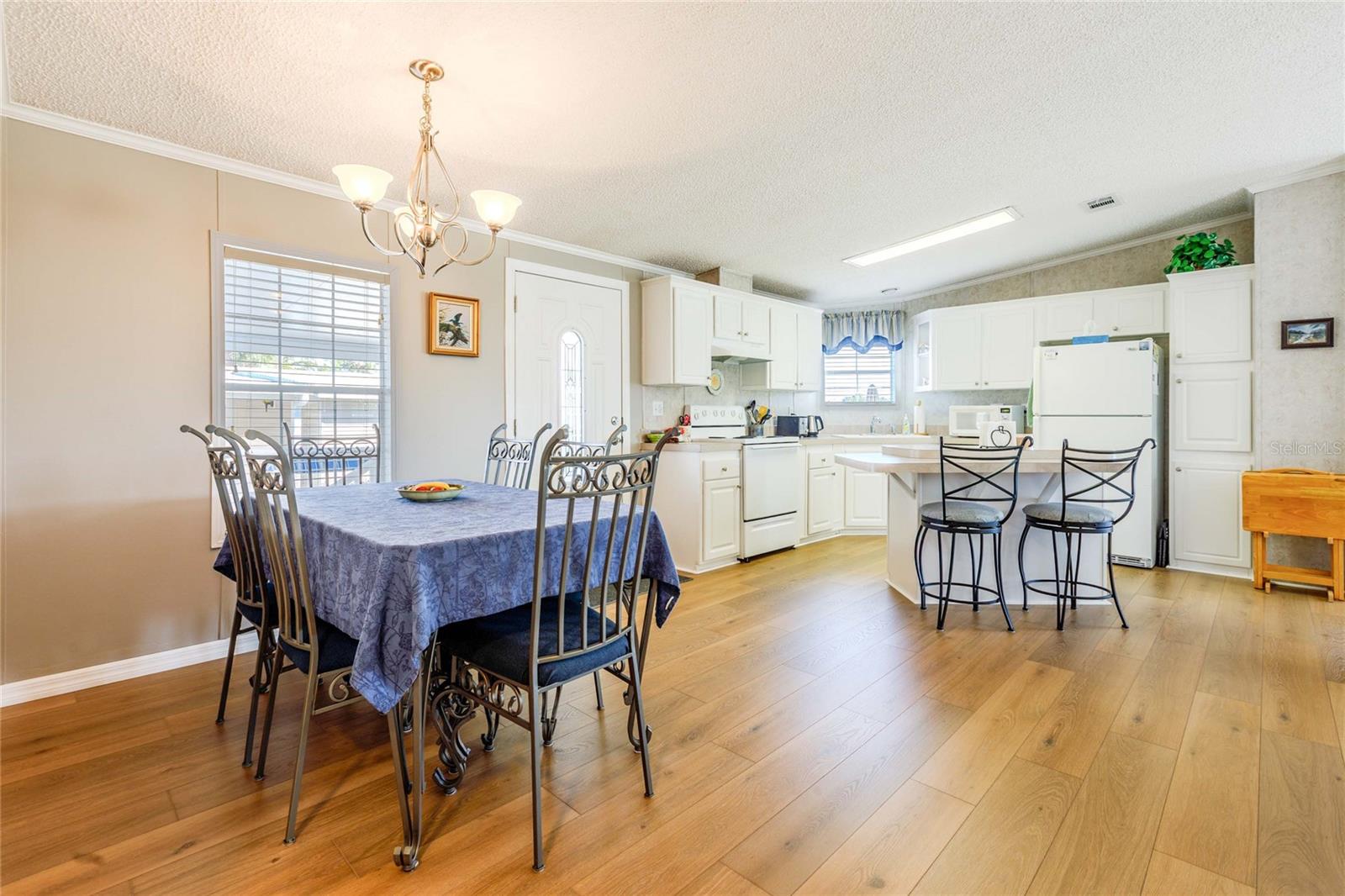 MAPLE LEAF ESTATES - Residential