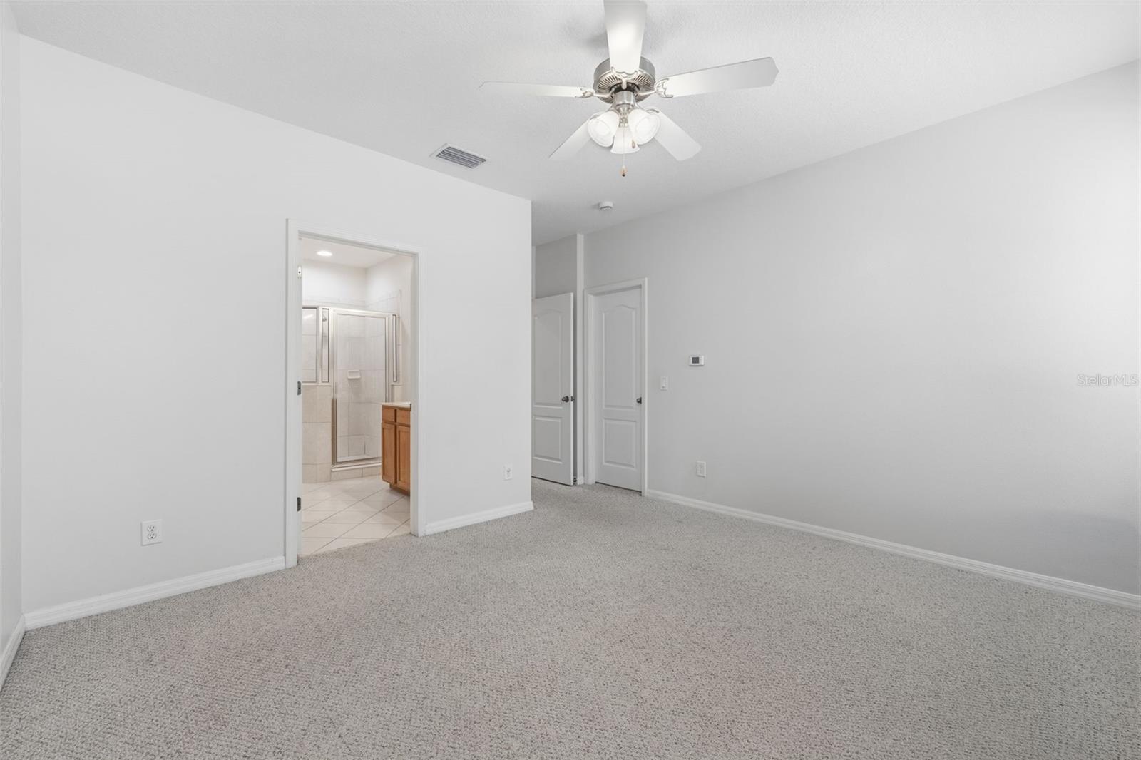 AMBERLY OAKS TWNHMS - Residential Lease