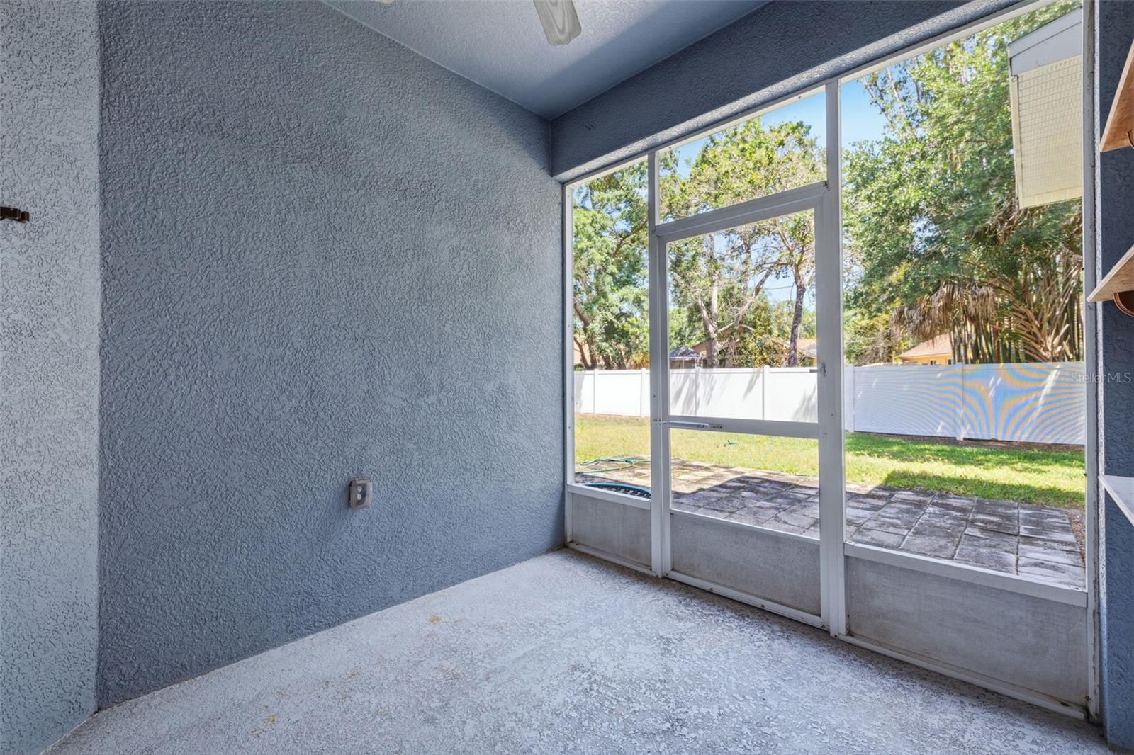 AMBERLY OAKS TWNHMS - Residential Lease