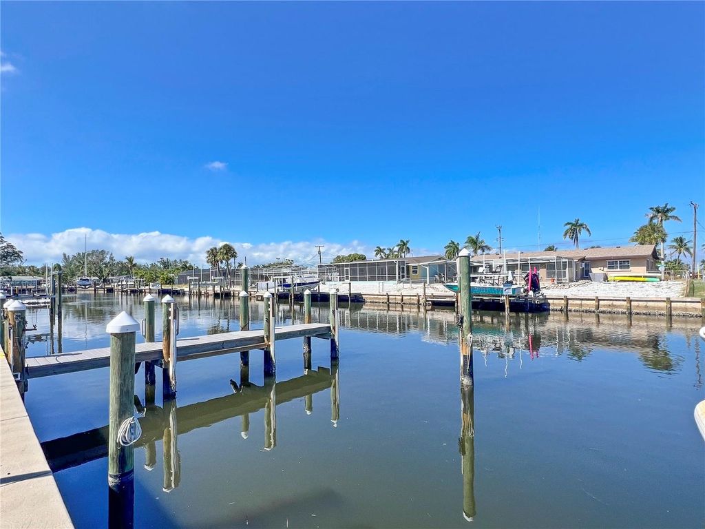 Photo of 9811 Hernando Court, Bradenton, FL 34210 (MLS # A4670771)