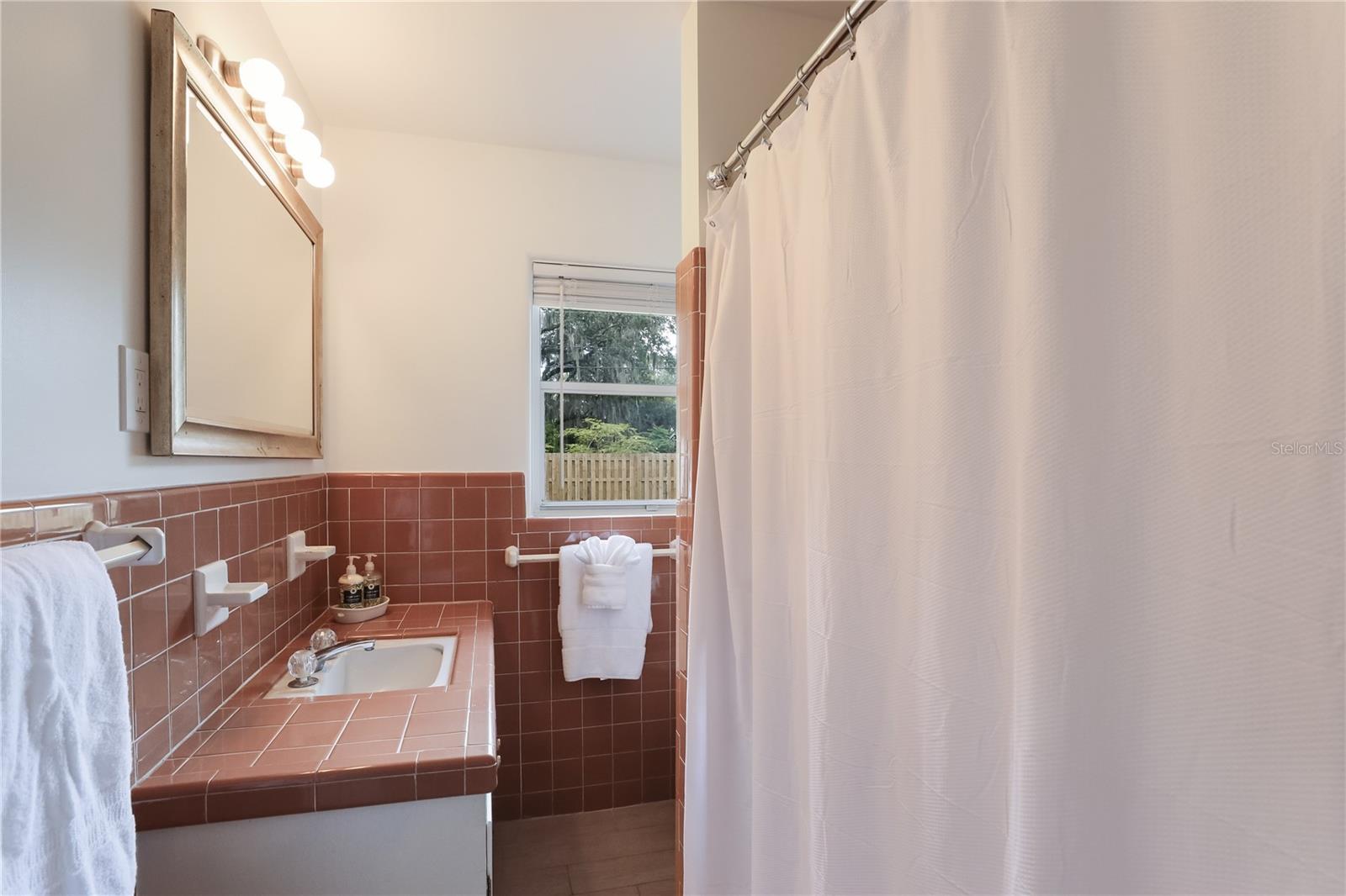 HOMELANDS DEV CORP SUB - Residential Lease