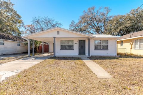 Photo of 702 State Avenue, Daytona Beach, FL 32117 (MLS # V4946905)