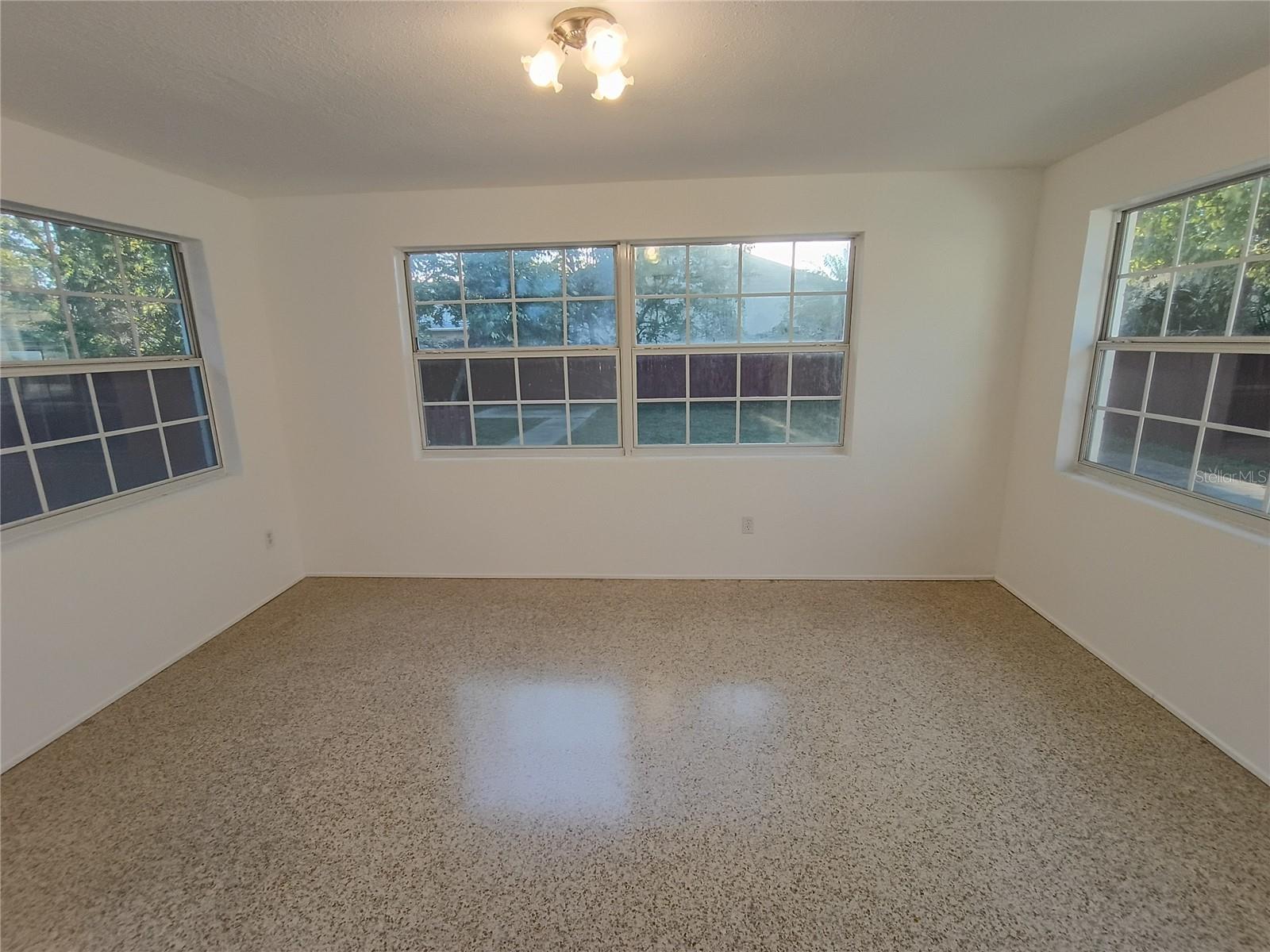 PINE CREST ADD HOLLY HILL - Residential