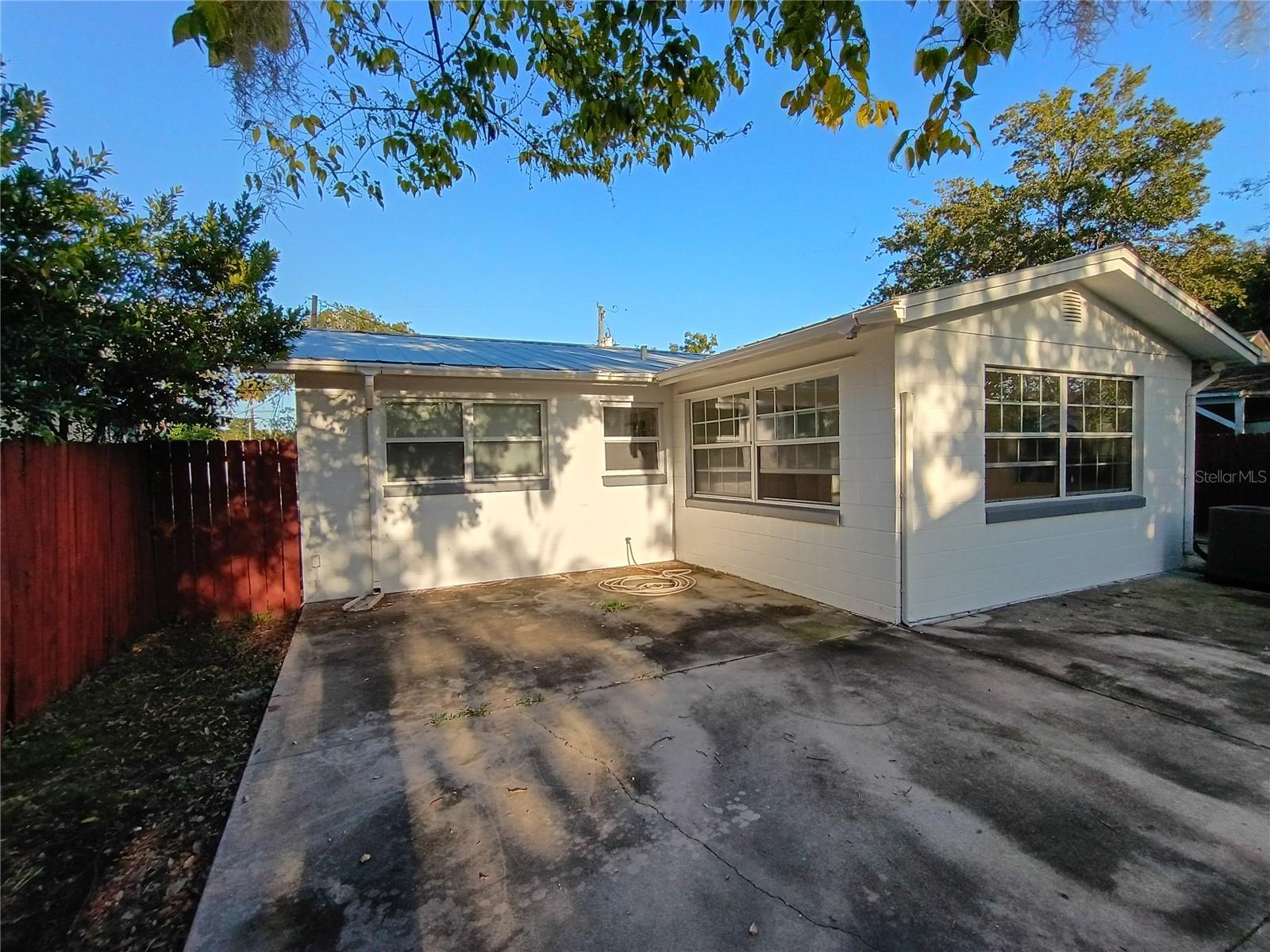 PINE CREST ADD HOLLY HILL - Residential