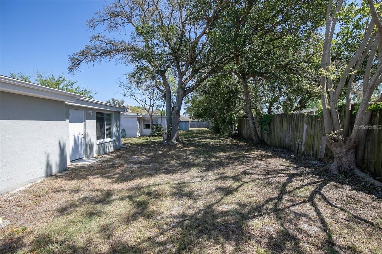 EMBASSY HILLS - Residential