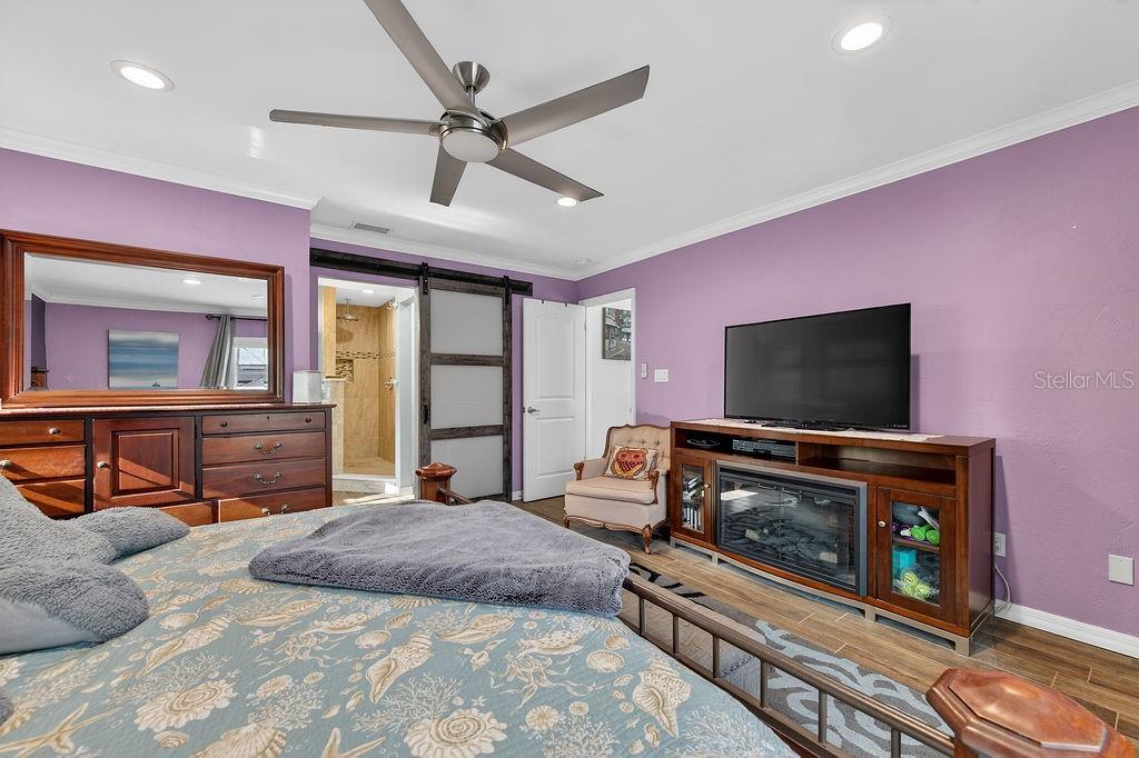 LIGHTHOUSE SHORES - Residential