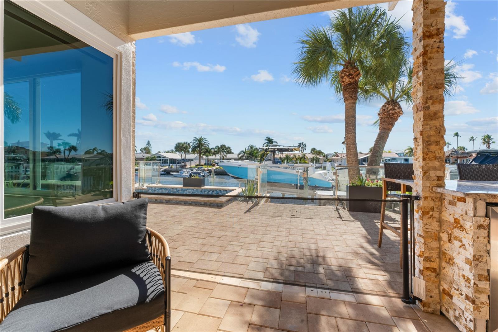 FLOR A MAR - Residential