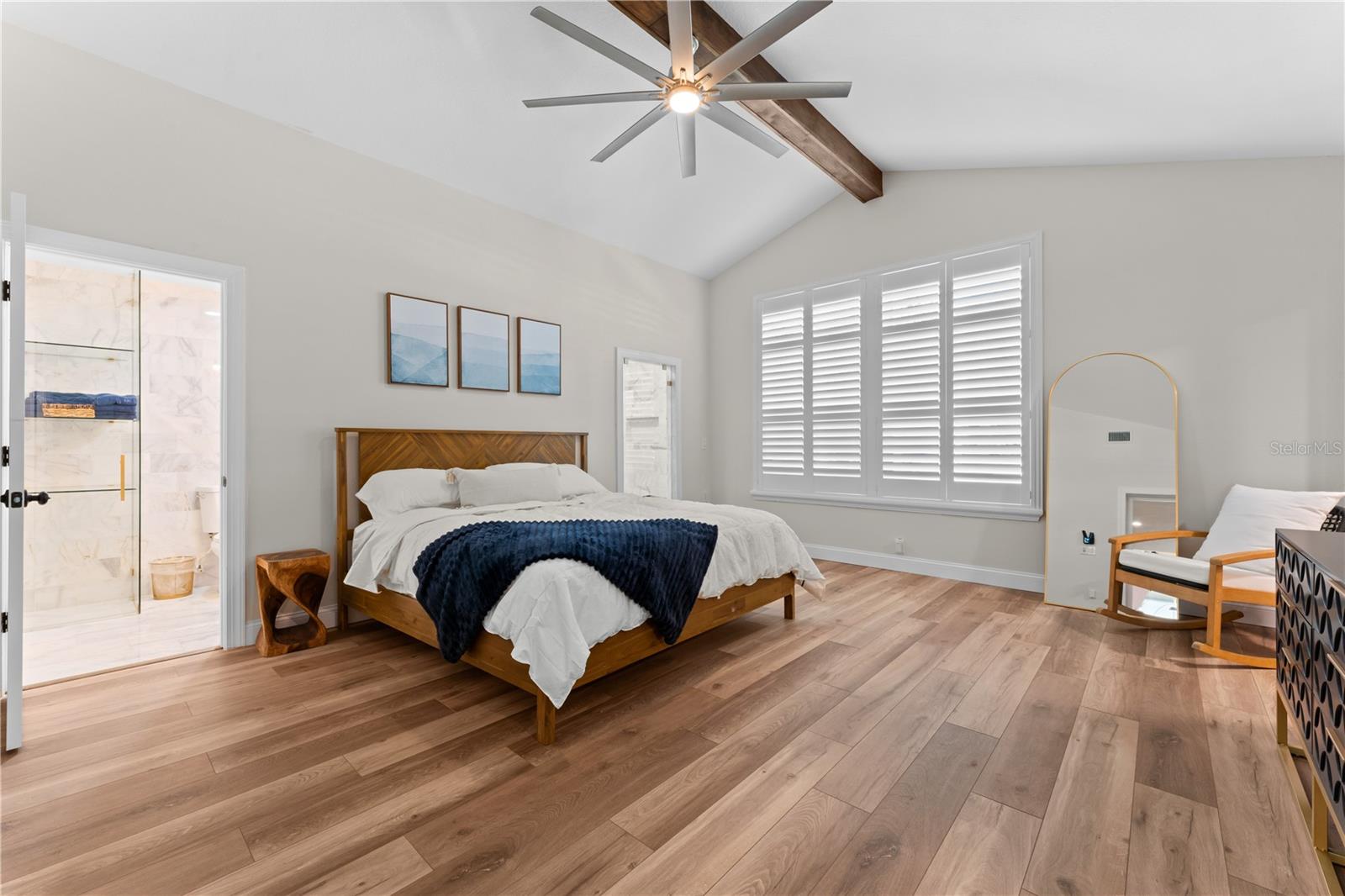 FLOR A MAR - Residential