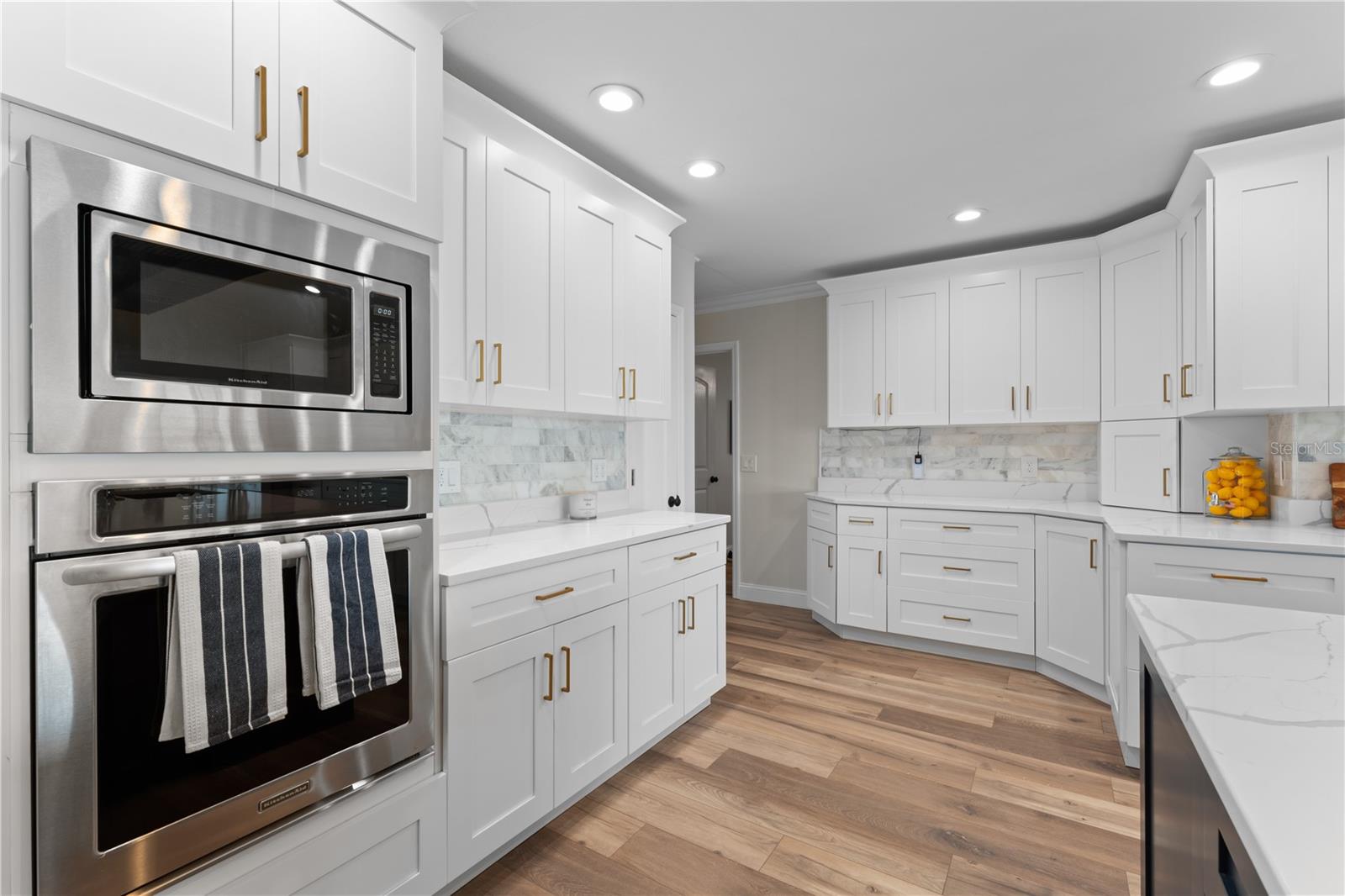 FLOR A MAR - Residential