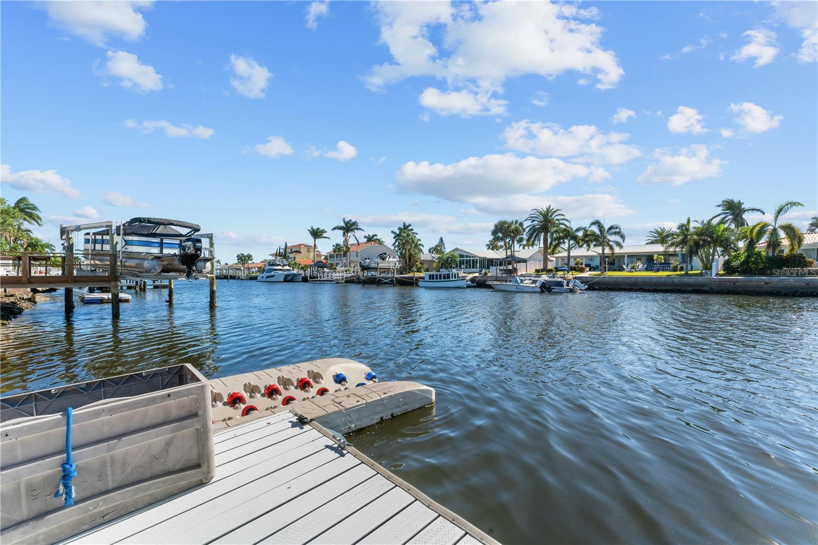 FLOR A MAR - Residential