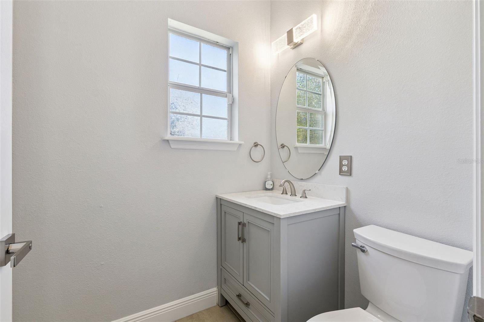 1569 CLOVERBAY LANE