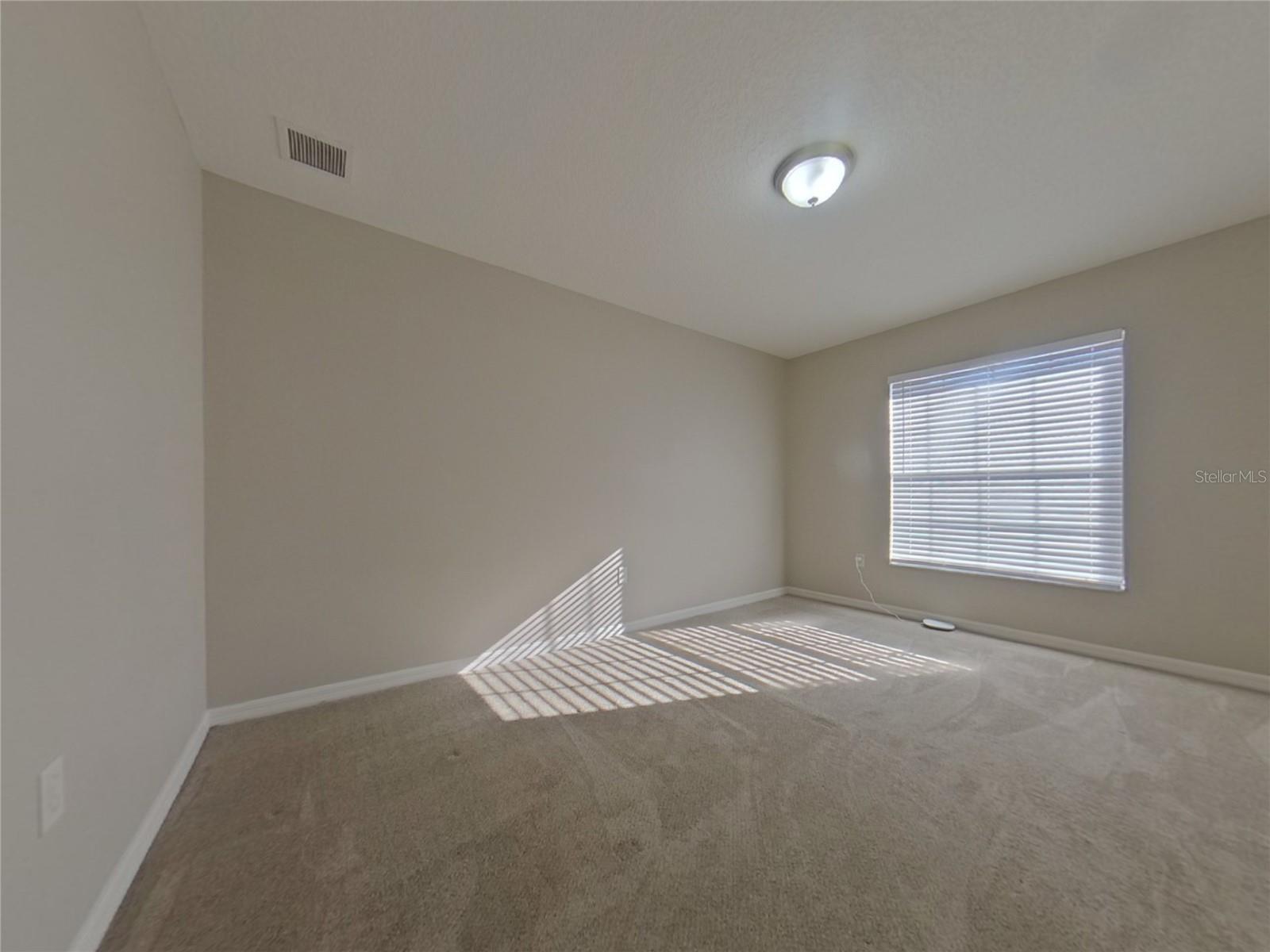 TAVARES GROVES AT BAYTREE PH 02 LT 71 PB - Residential Lease