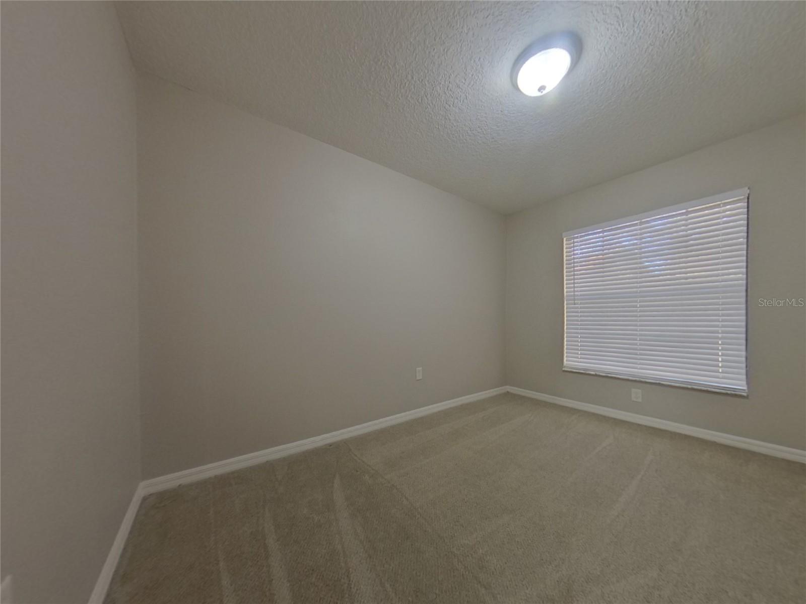 TAVARES GROVES AT BAYTREE PH 02 LT 71 PB - Residential Lease