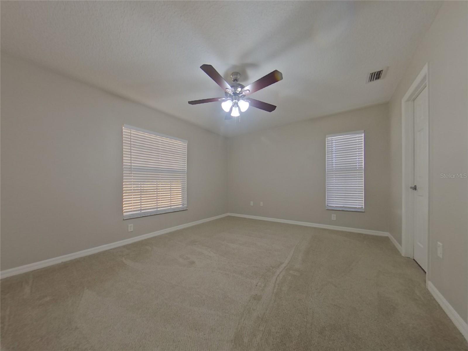 TAVARES GROVES AT BAYTREE PH 02 LT 71 PB - Residential Lease