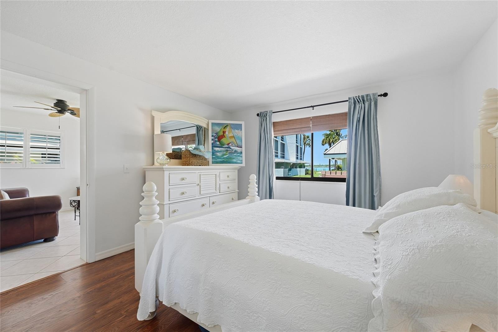 LA ENTRADA DEL MAR CONDO - Residential