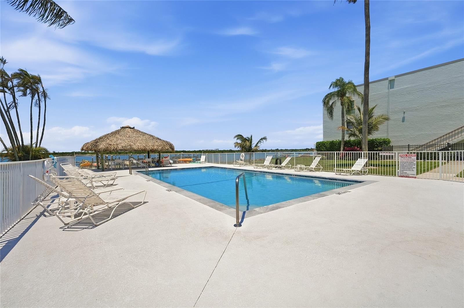 LA ENTRADA DEL MAR CONDO - Residential