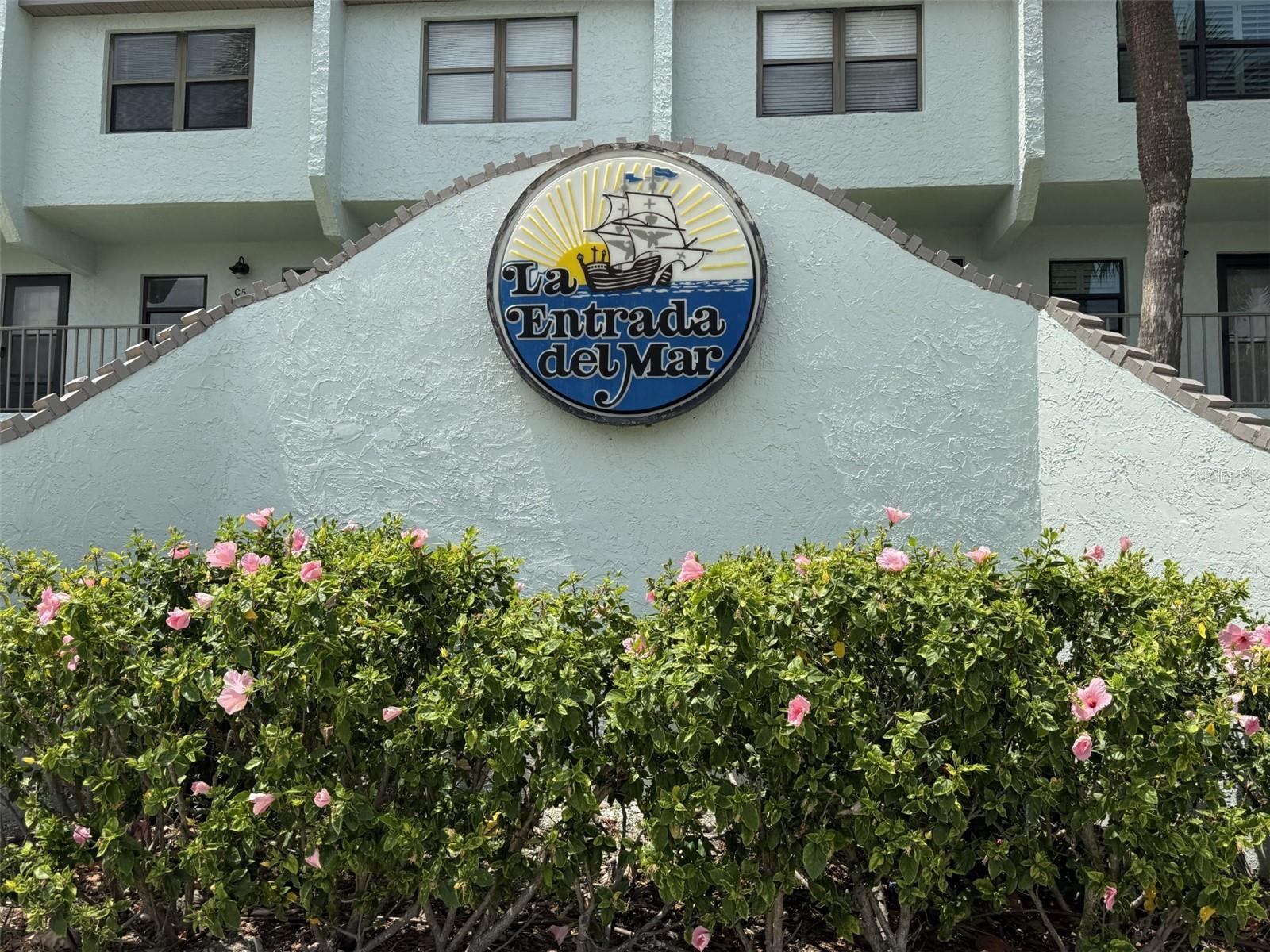 LA ENTRADA DEL MAR CONDO - Residential