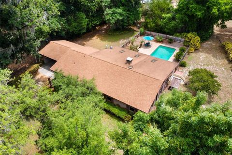 Photo of 6400 Sunnyside Drive, Leesburg, FL 34748 (MLS # G5112336)