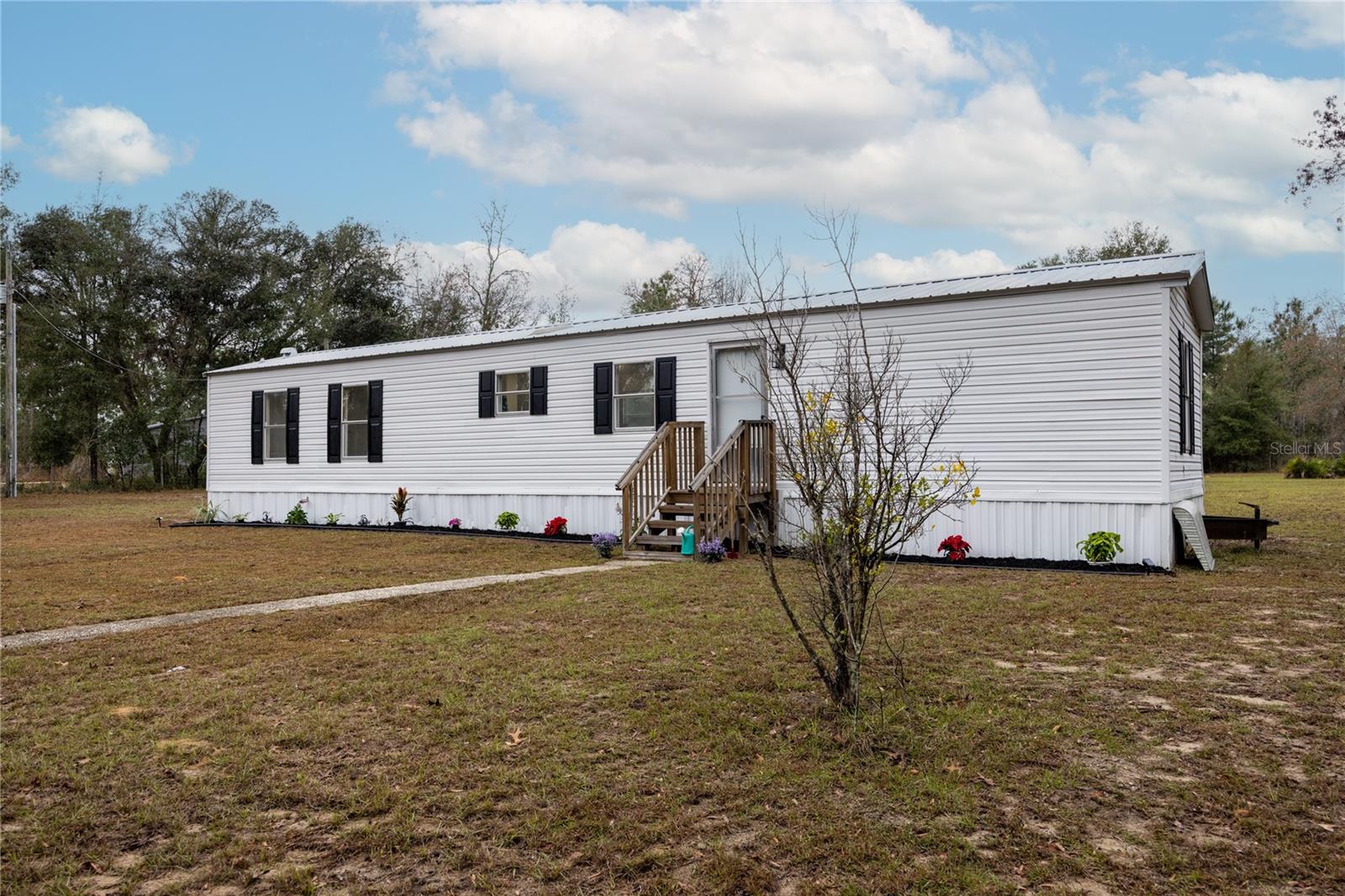 UNIVERSITY OAKS - Residential