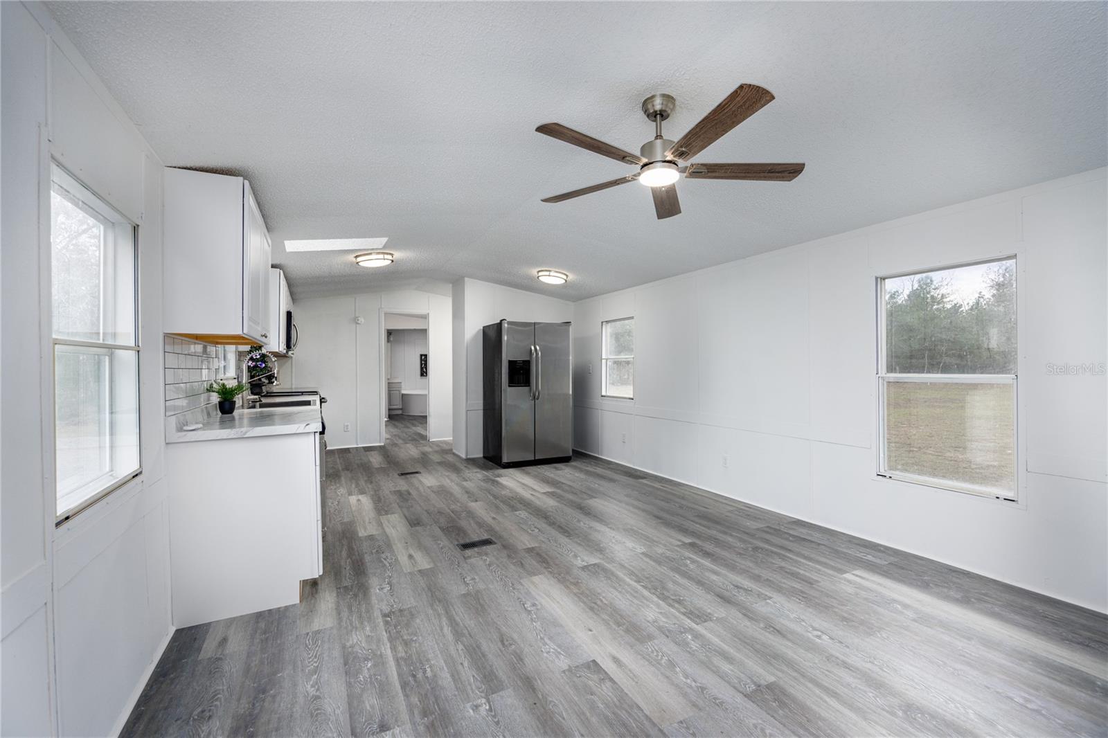 UNIVERSITY OAKS - Residential