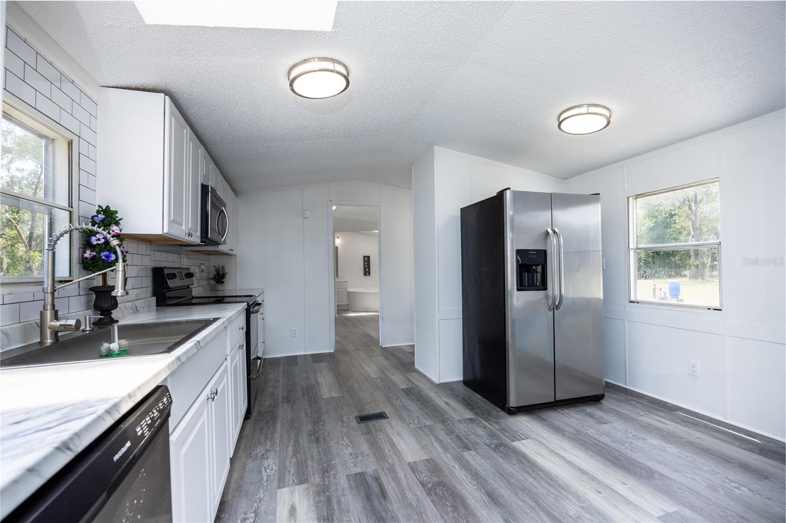 UNIVERSITY OAKS - Residential