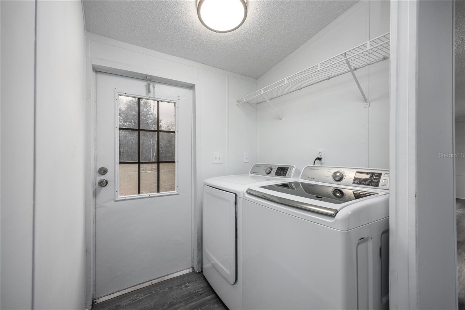 UNIVERSITY OAKS - Residential