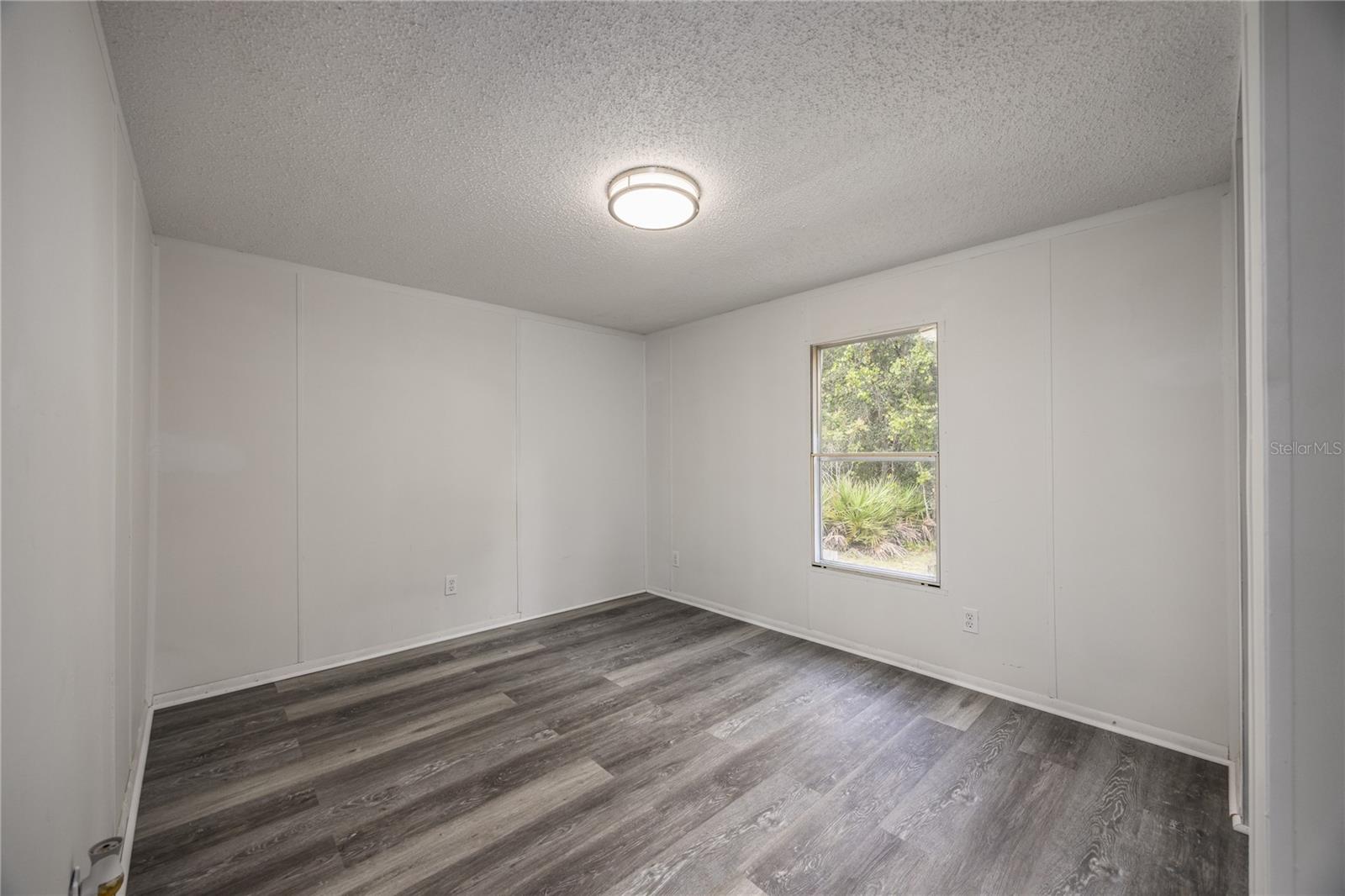 UNIVERSITY OAKS - Residential