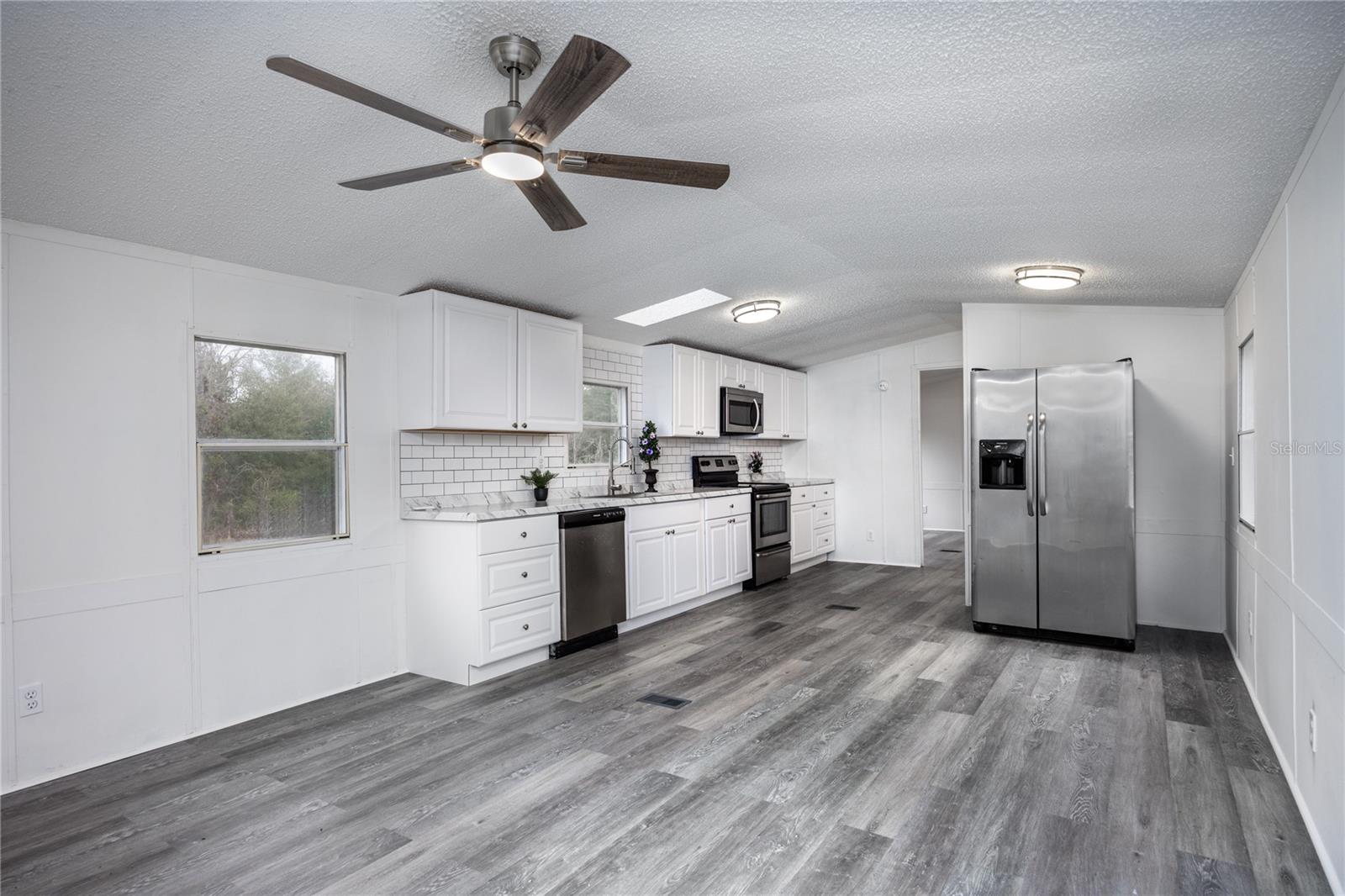 UNIVERSITY OAKS - Residential