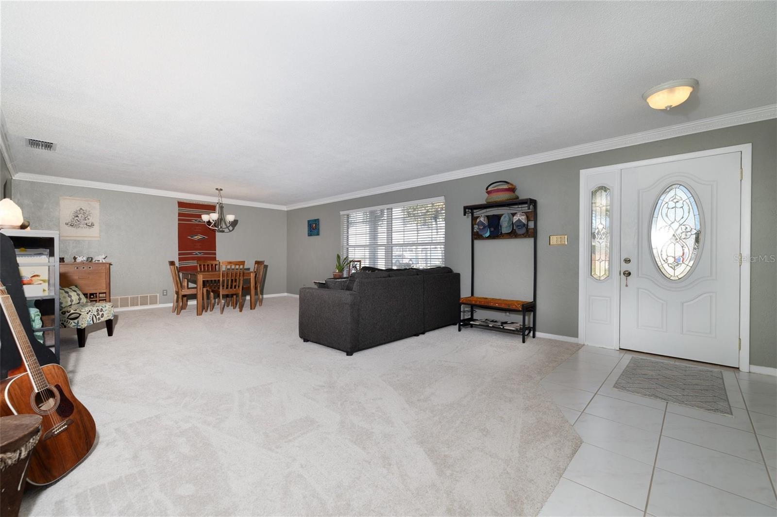 18 BUCKINGHAM DRIVE