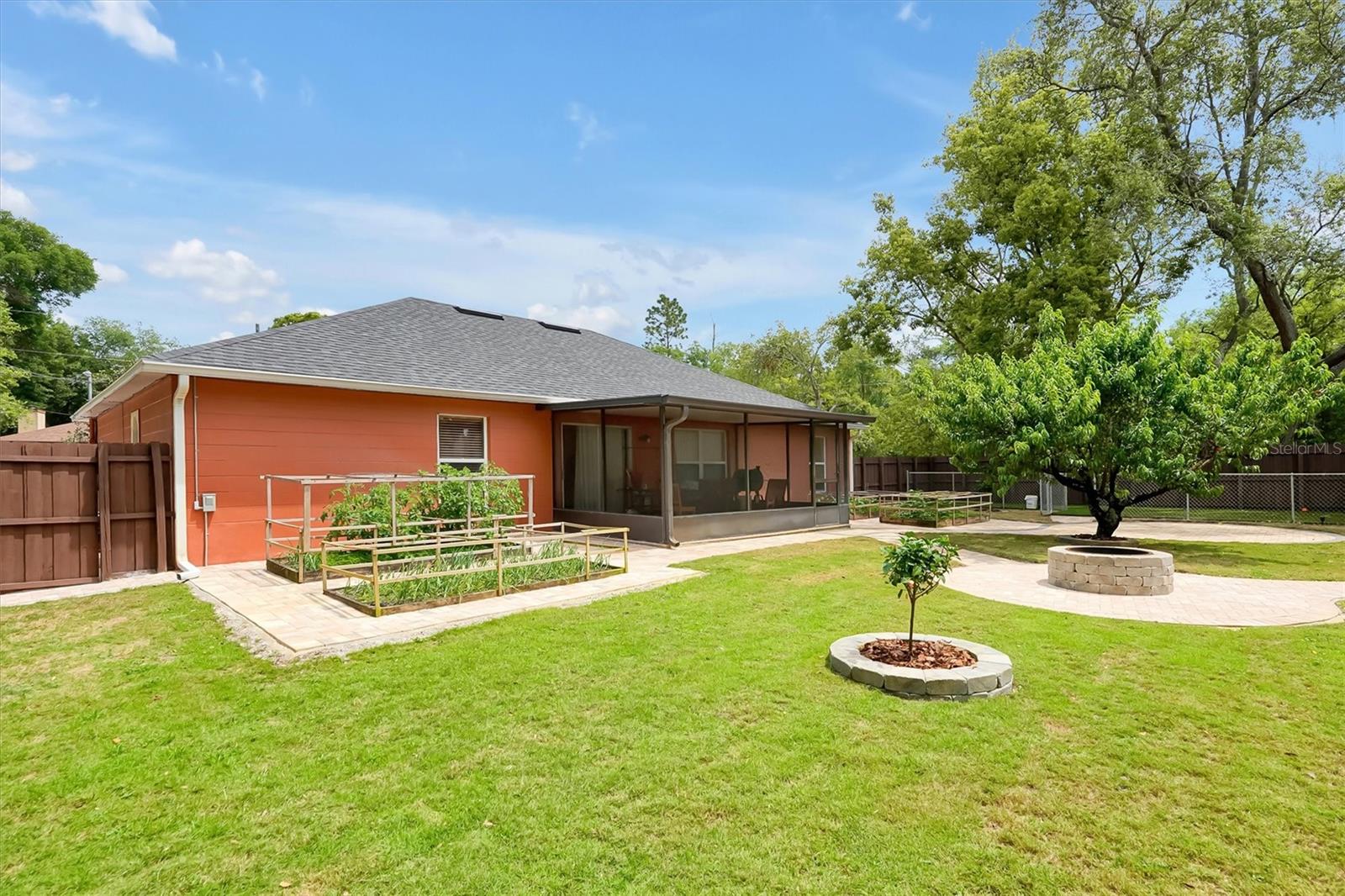 DELTONA LAKES UNIT 35 - Residential