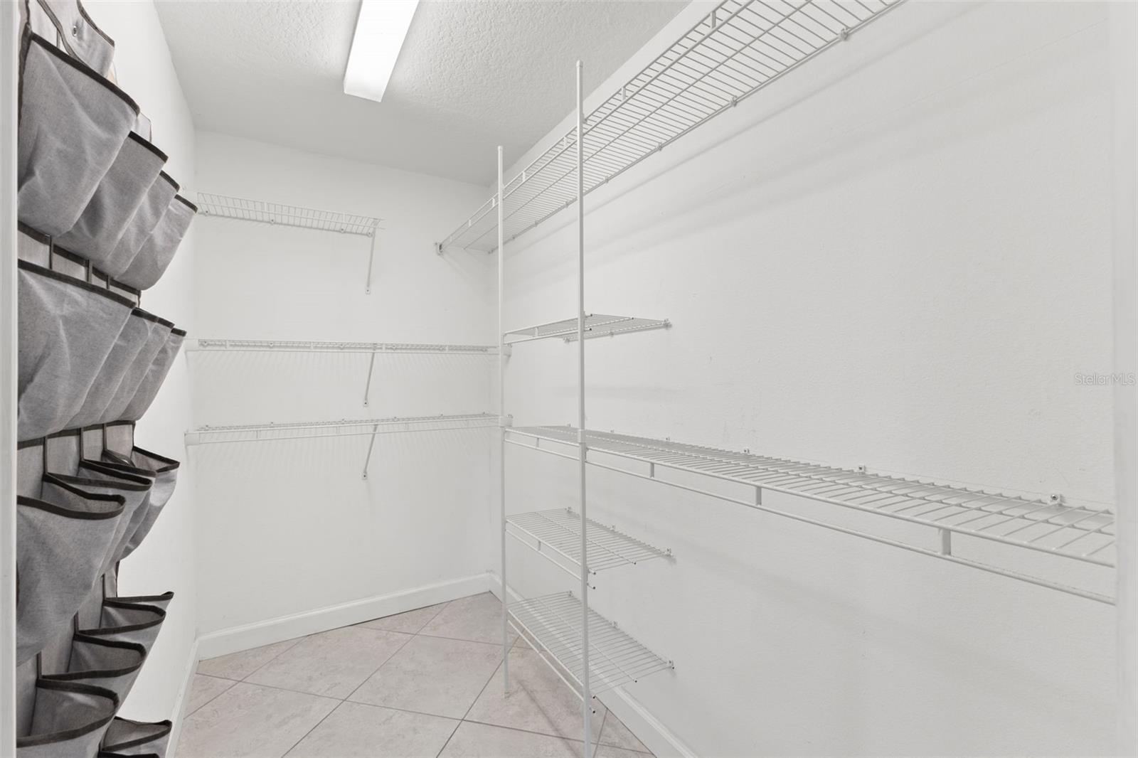 OAKDALE MANOR ADD - Residential Lease