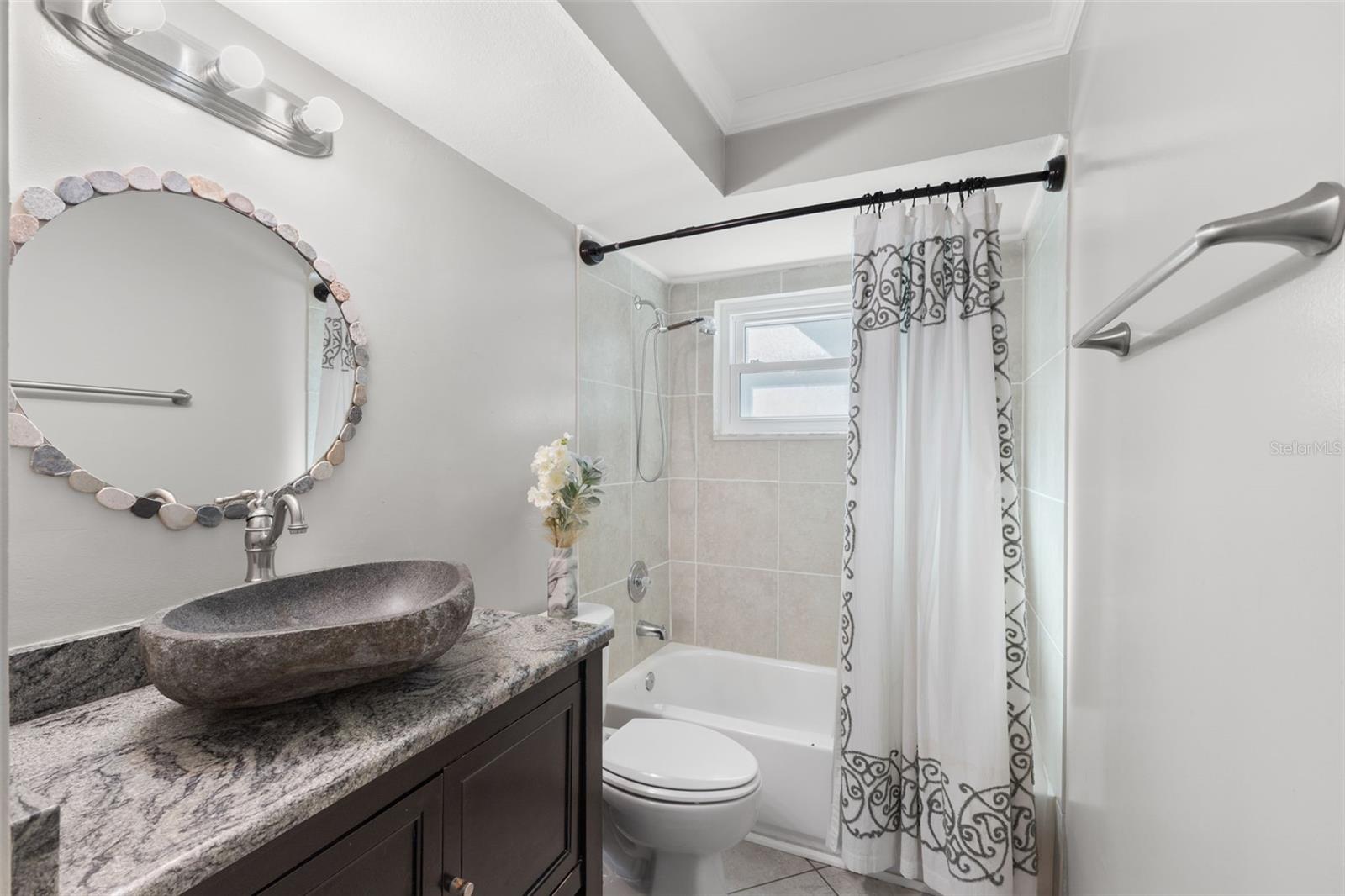 OAKDALE MANOR ADD - Residential Lease