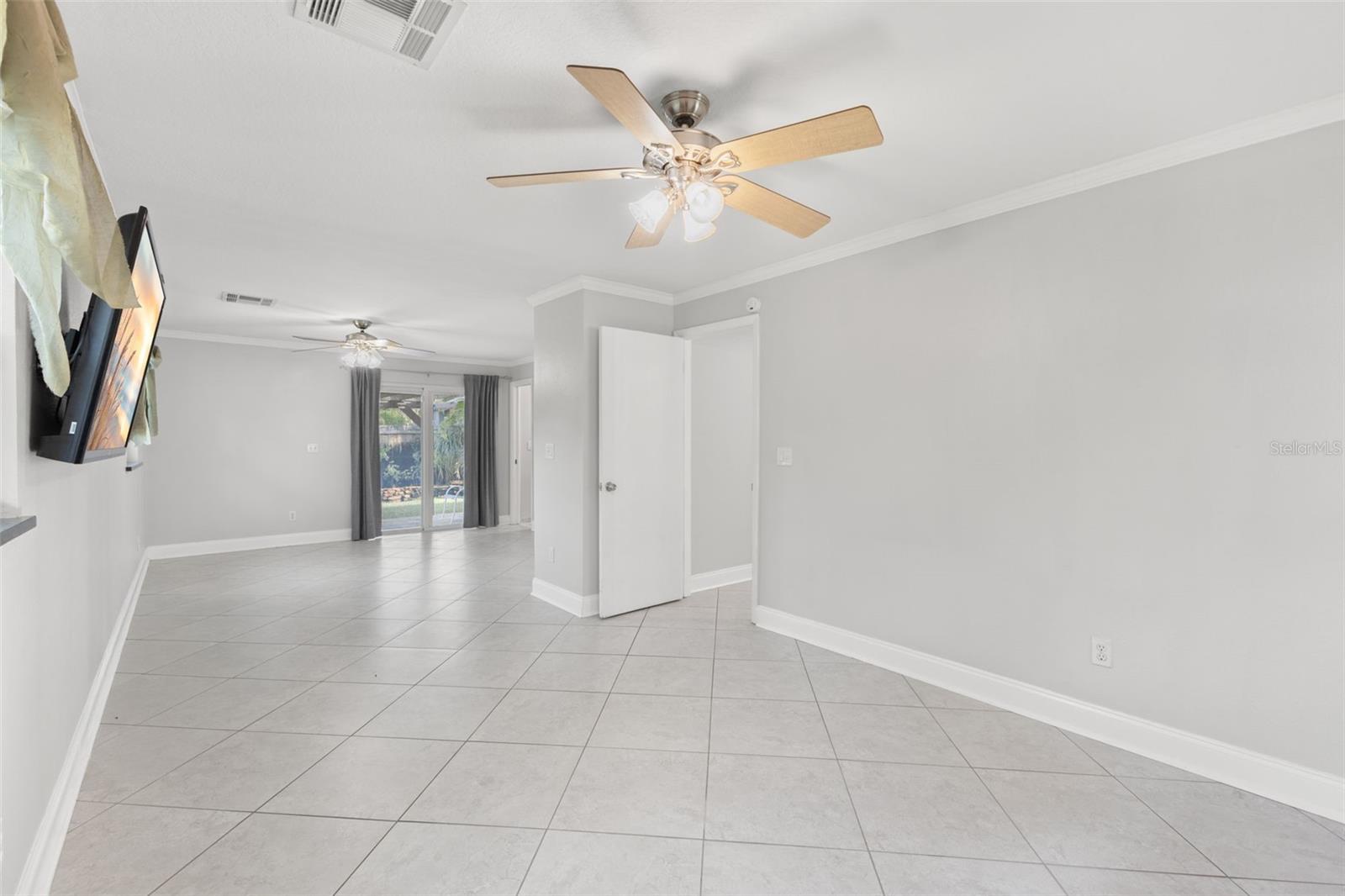 OAKDALE MANOR ADD - Residential Lease