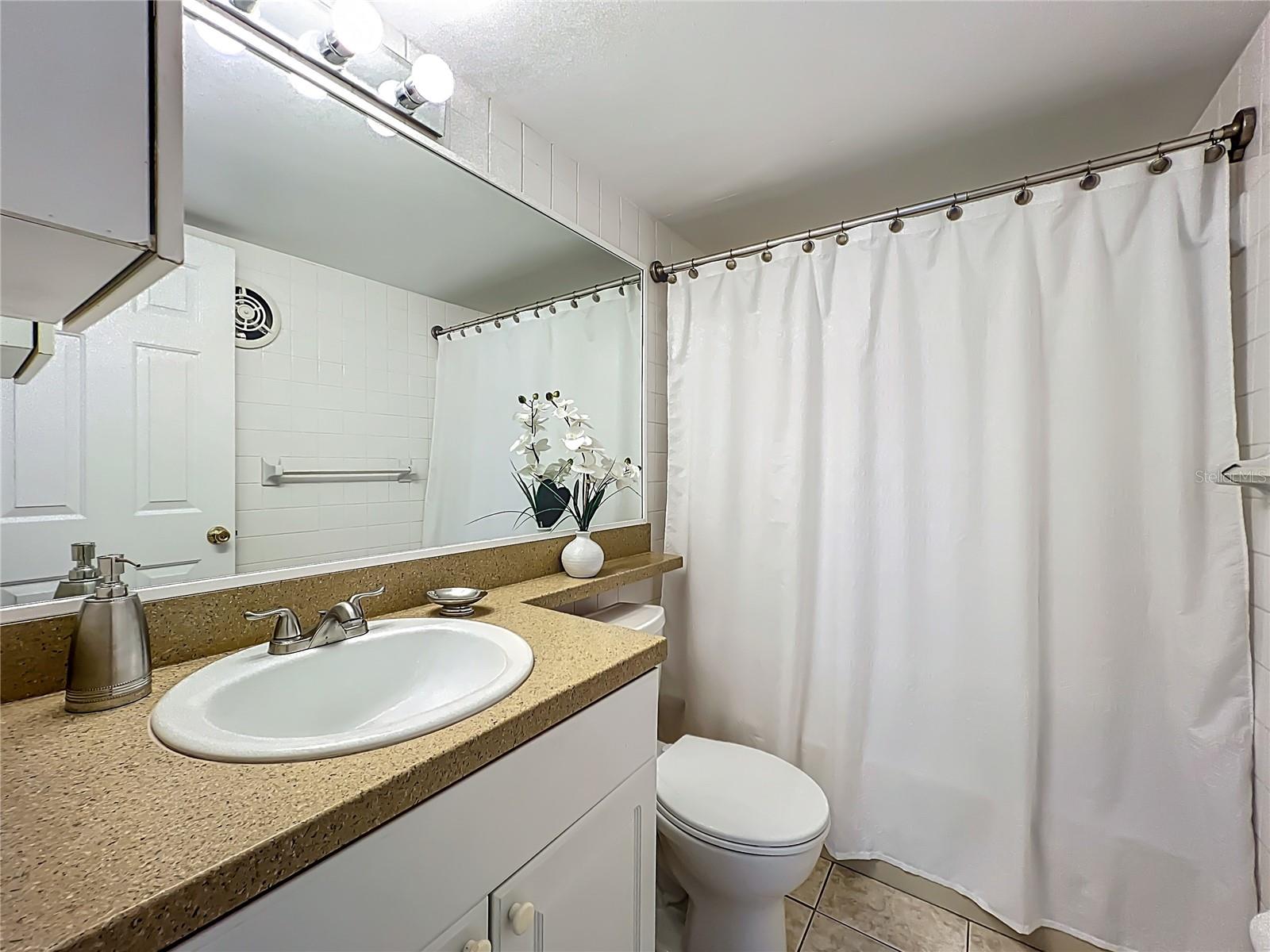 LAKESIDE/DELANEY PARK - Residential