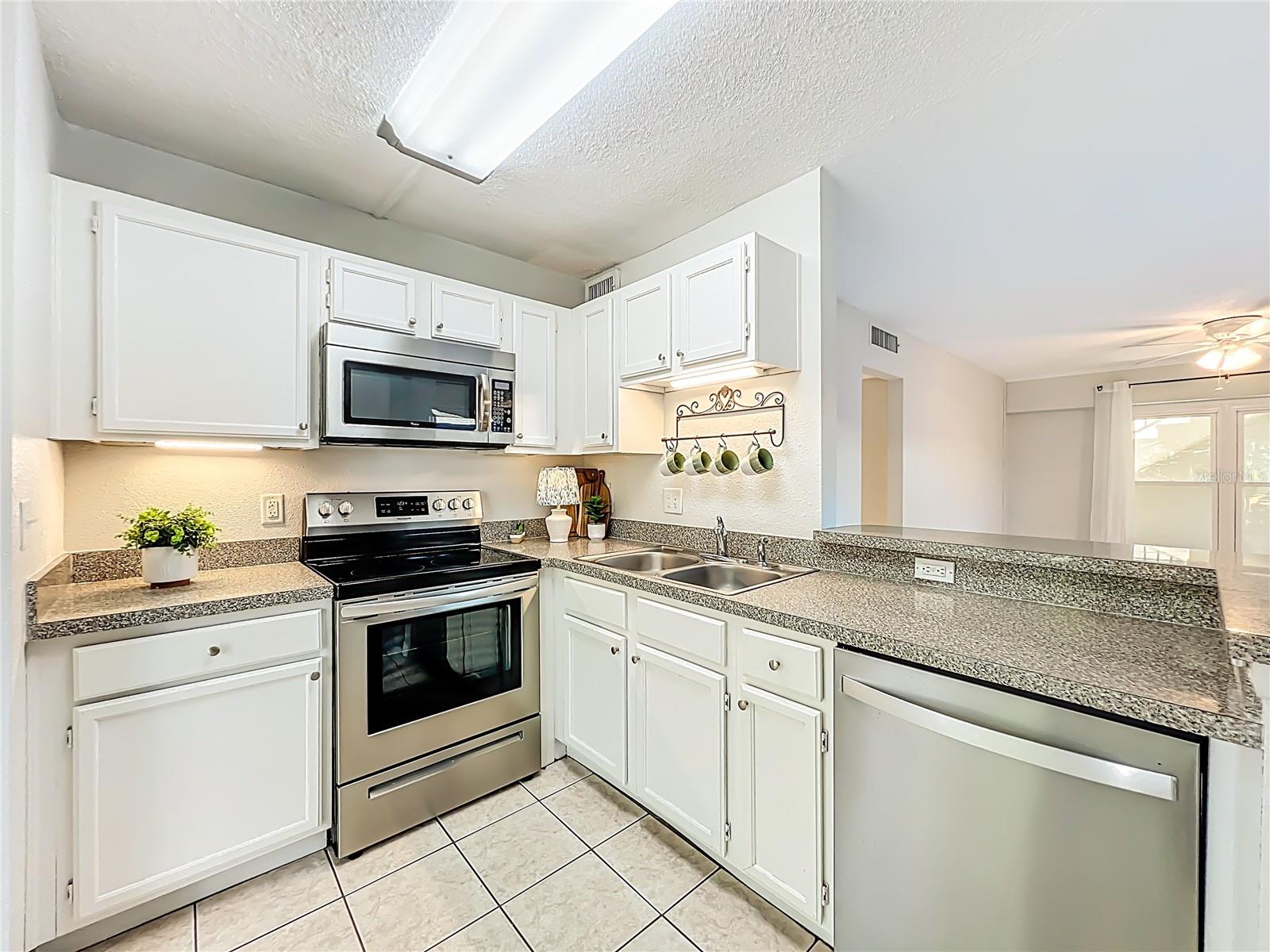 LAKESIDE/DELANEY PARK - Residential