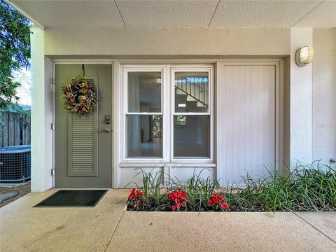 Casas a venda 9 - Jen Dantas 1100 DELANEY AVENUE E15 ORLANDO FL 32806