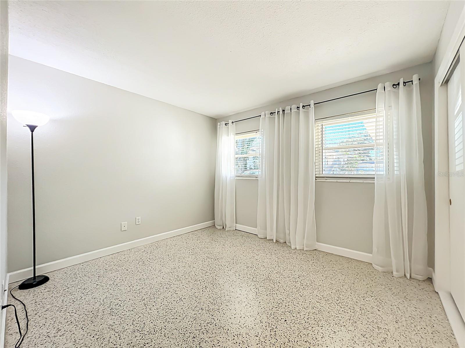 LAKESIDE/DELANEY PARK - Residential