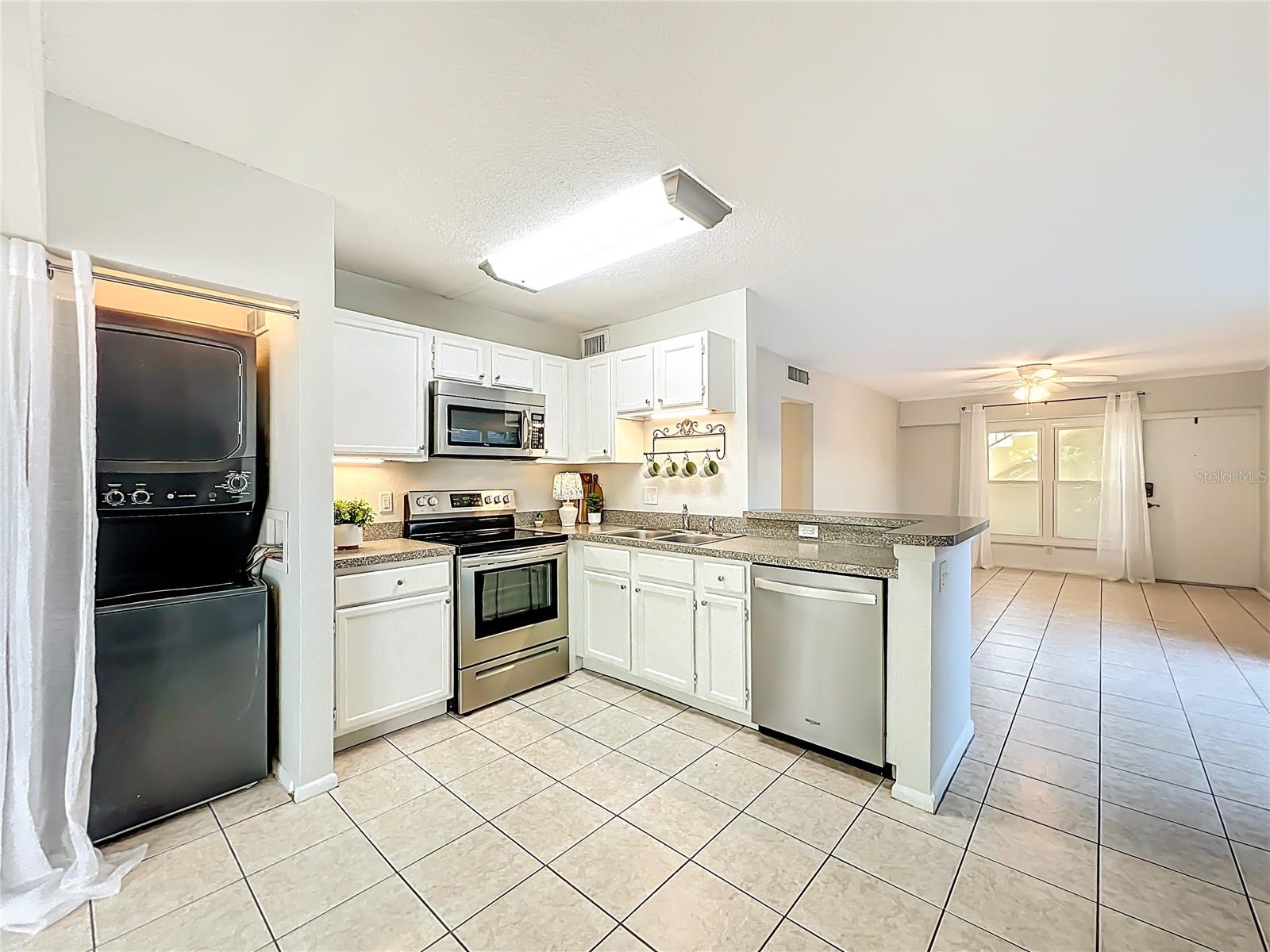 LAKESIDE/DELANEY PARK - Residential