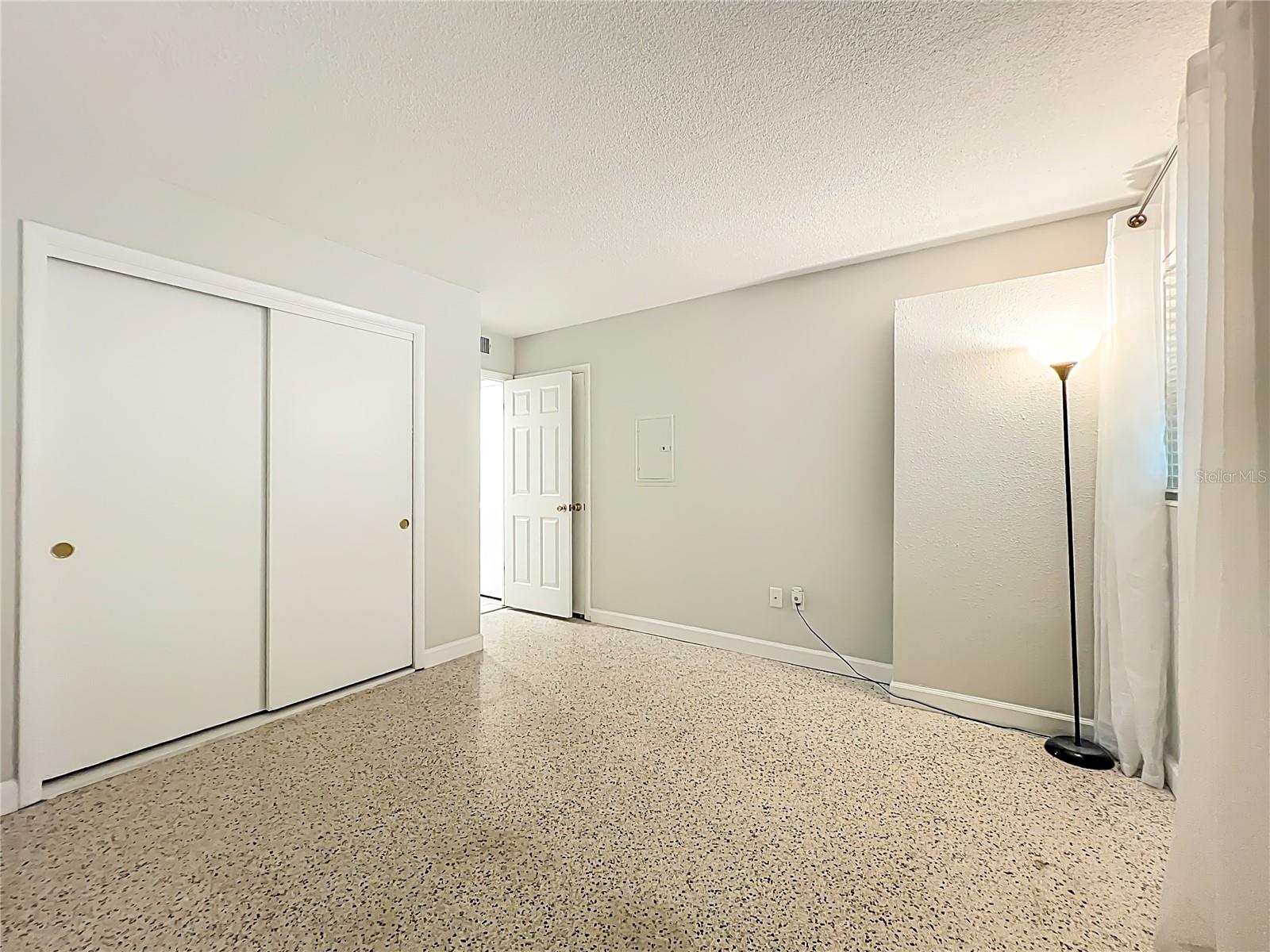 LAKESIDE/DELANEY PARK - Residential