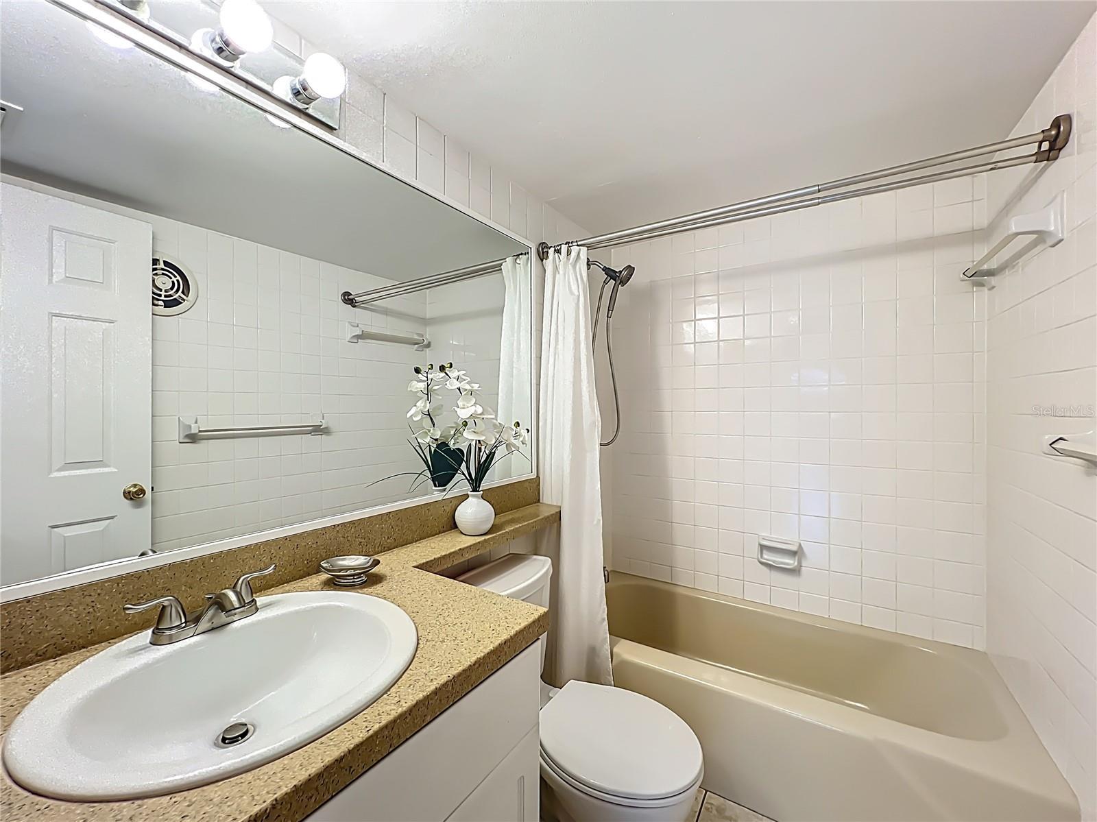 LAKESIDE/DELANEY PARK - Residential